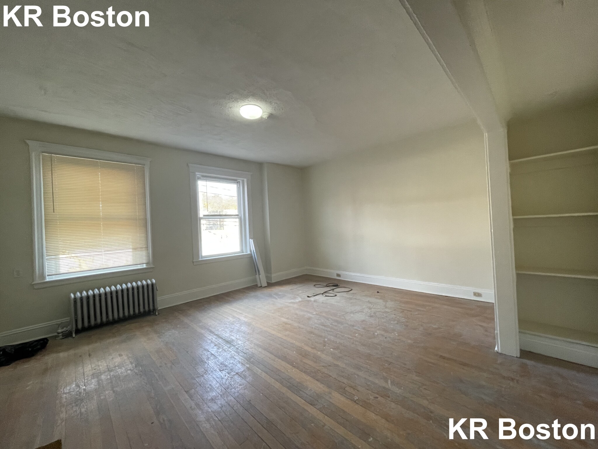 726 Washington St, Washington Square