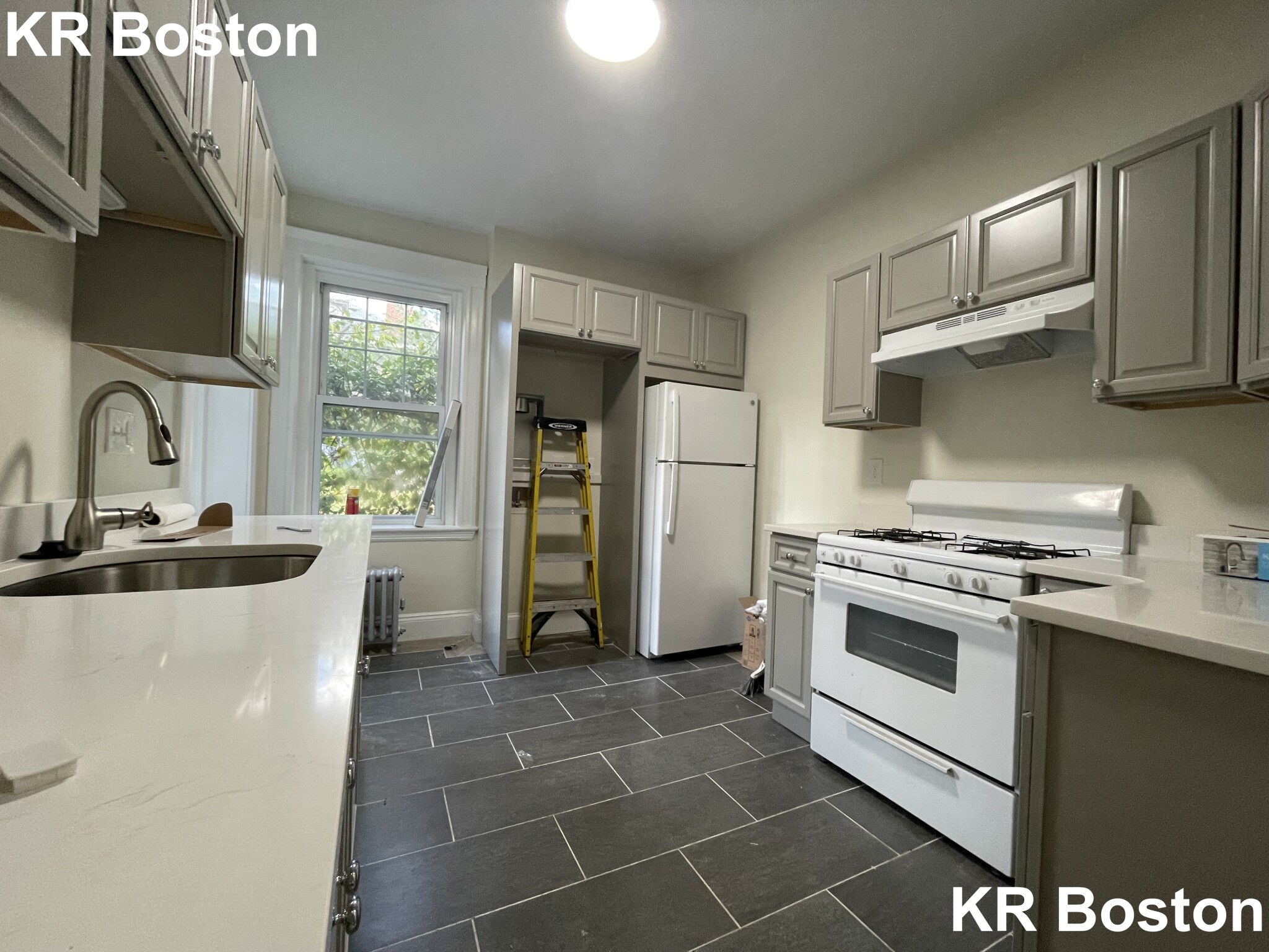 726 Washington St, Washington Square