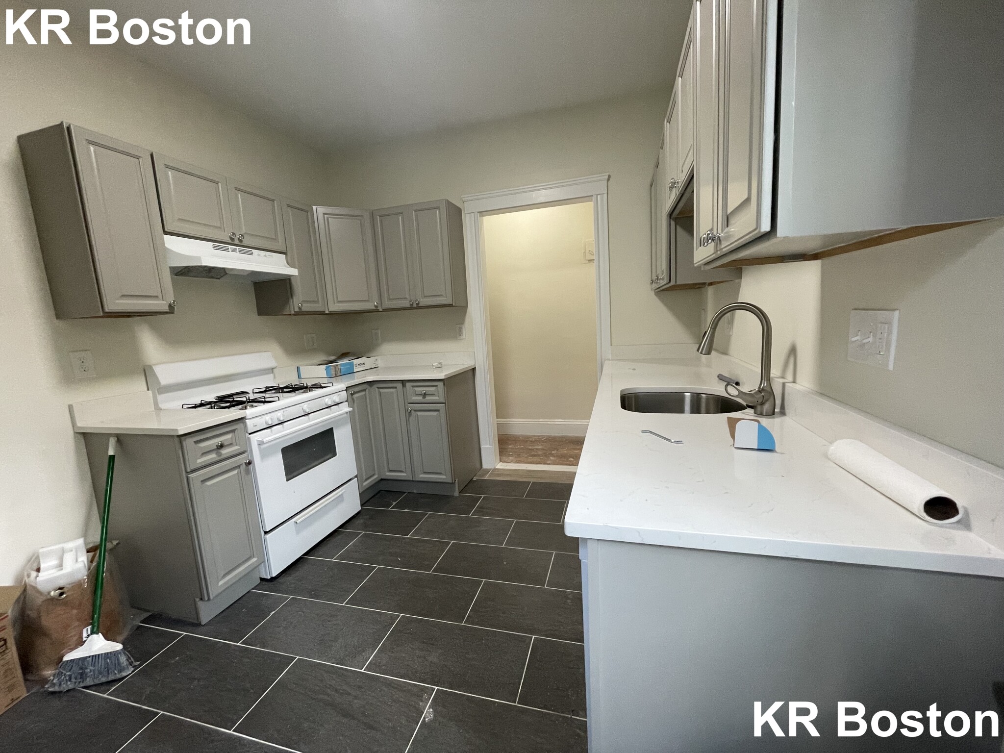 726 Washington St, Washington Square