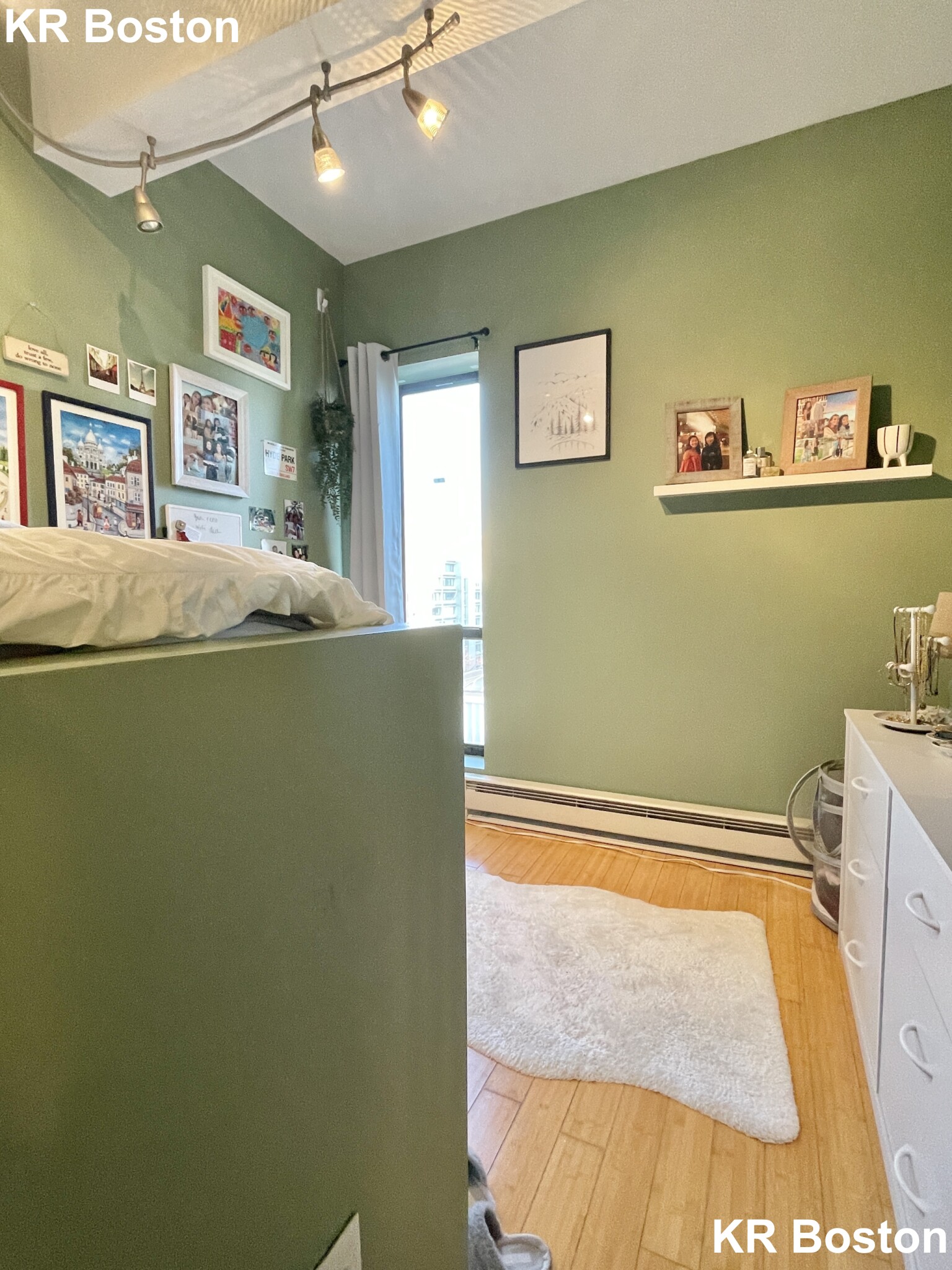 12 Stoneholm St, Fenway