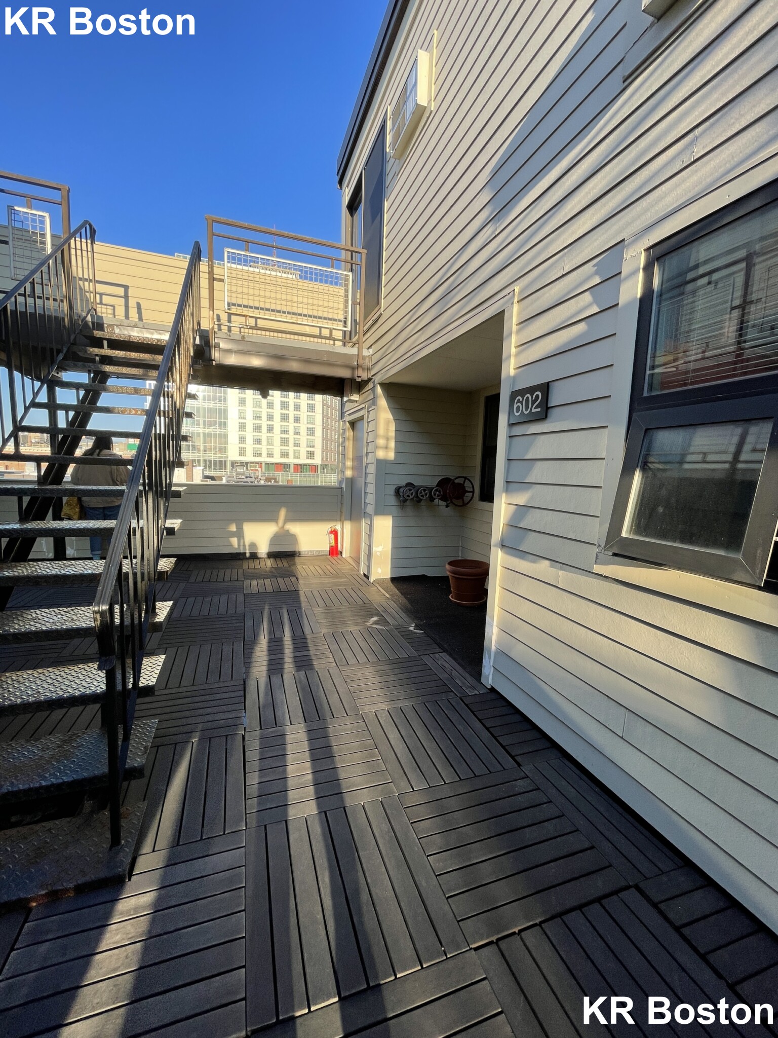 12 Stoneholm St, Fenway