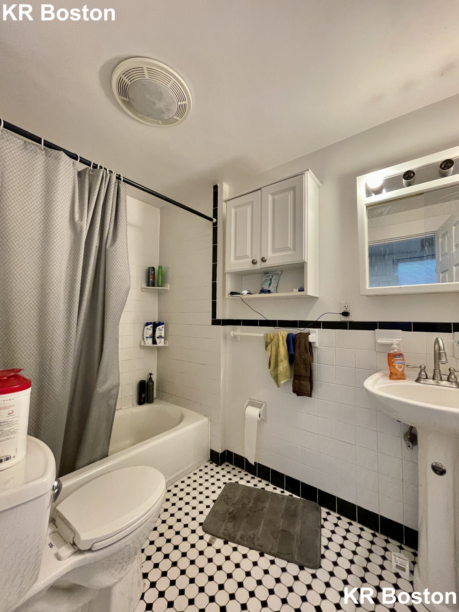 4 bed, 2 bath apartment for rent at 72 Chester St Unit 1, Allston — photo 11 of 12