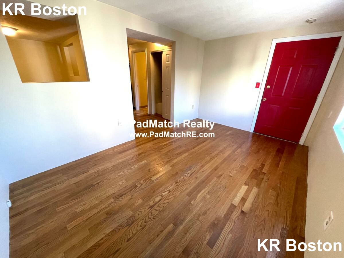 2 bed, 1 bath apartment for rent at 385 Dorchester St Unit B3, South Boston