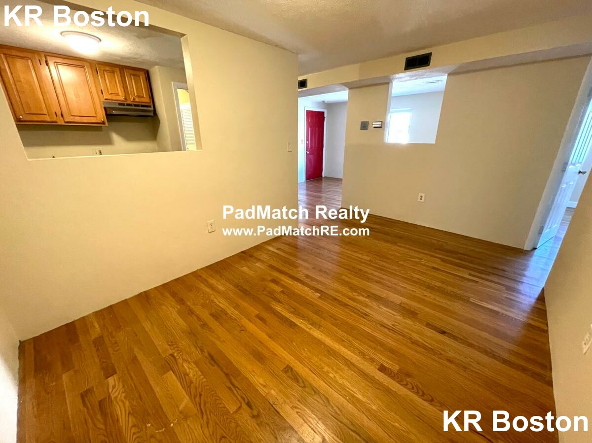 2 bed, 1 bath apartment for rent at 385 Dorchester St Unit B3, South Boston — photo 6 of 11