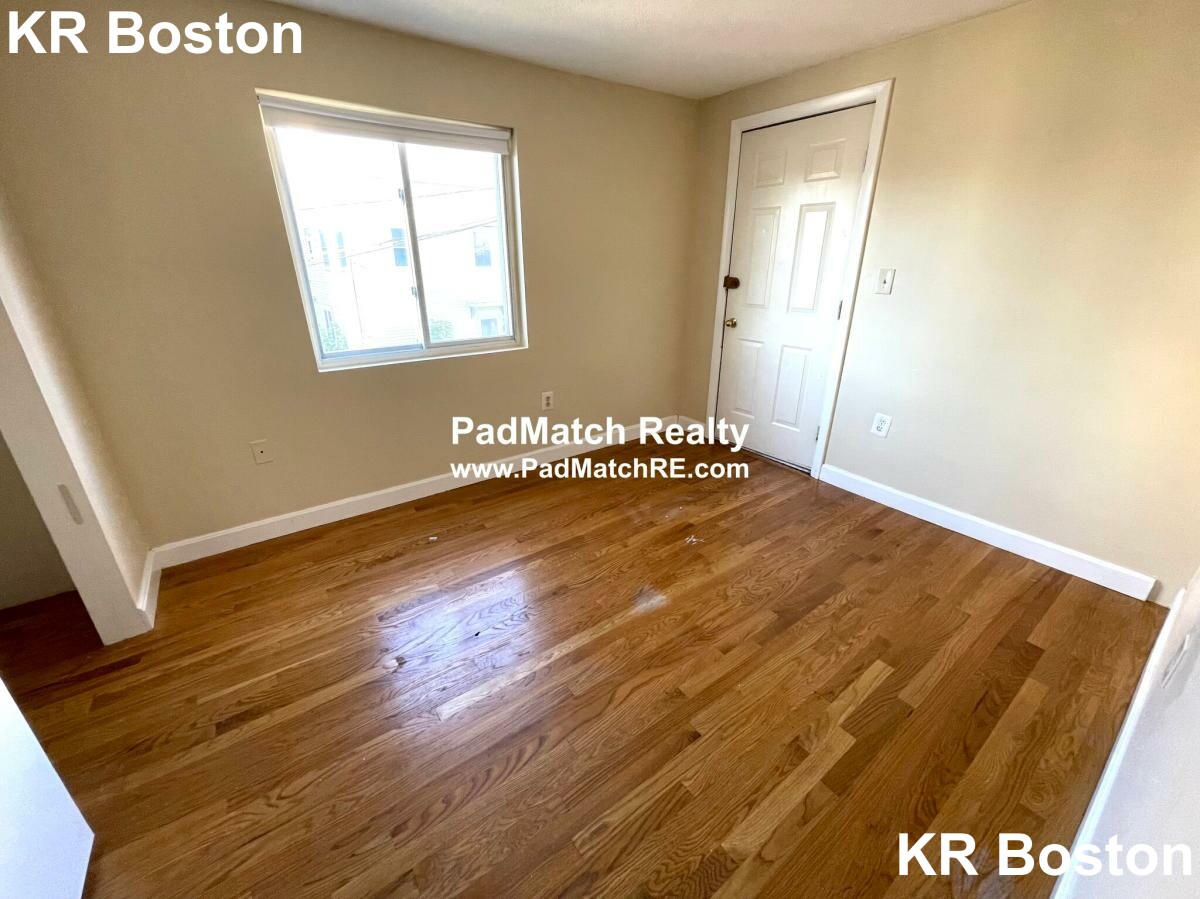 2 bed, 1 bath apartment for rent at 385 Dorchester St Unit B3, South Boston — photo 7 of 11