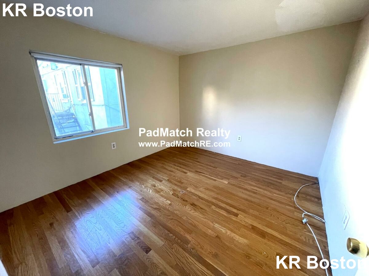2 bed, 1 bath apartment for rent at 385 Dorchester St Unit B3, South Boston — photo 9 of 11