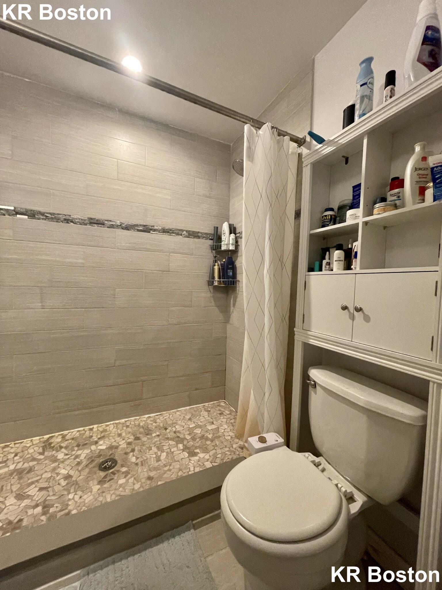 6 bed, 3 bath apartment for rent at 996 Tremont St Unit 1, South End — photo 16 of 18