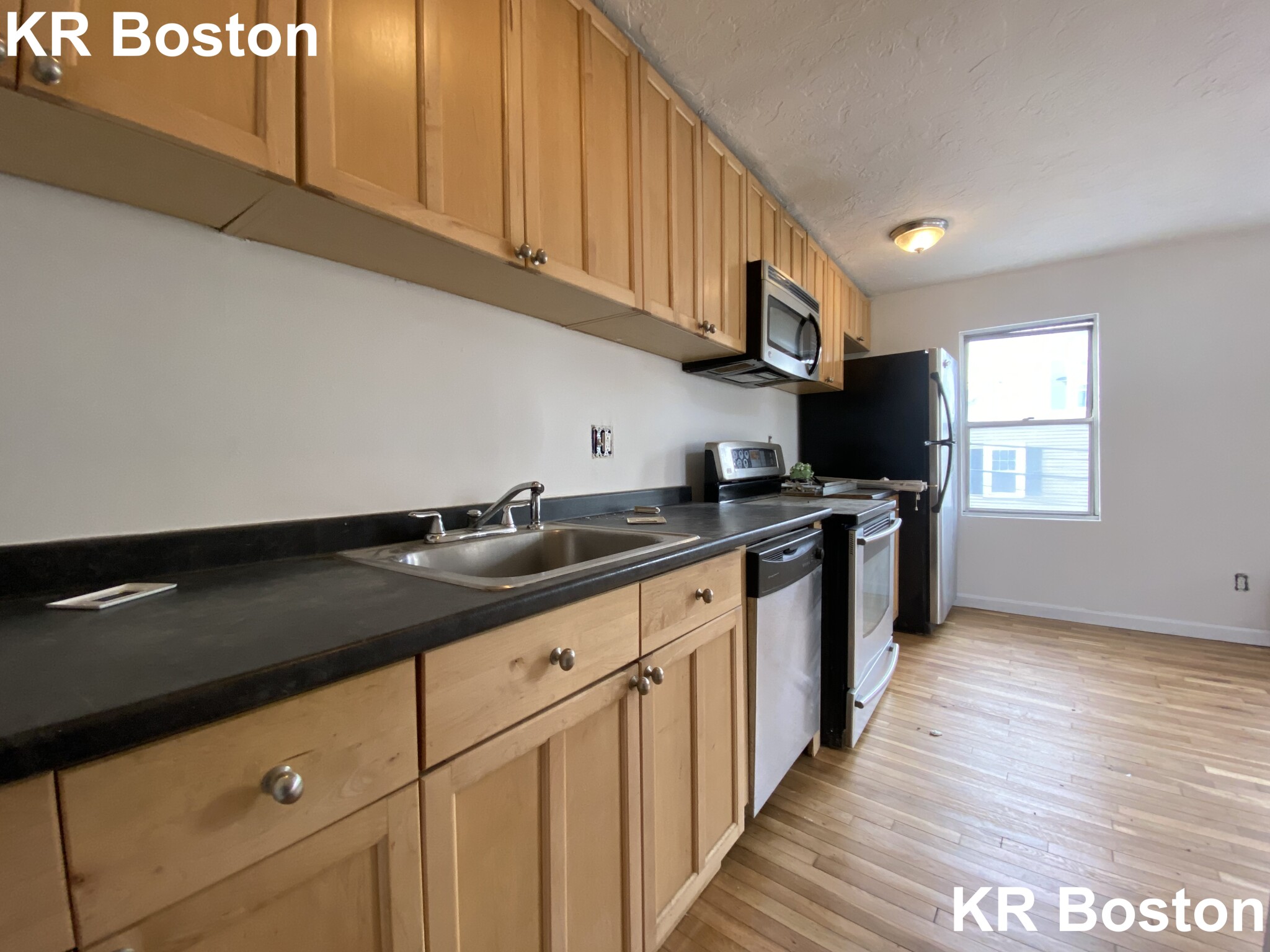 4 bed, 1 bath apartment for rent at 6 Shepard St Unit 11, Brighton — photo 6 of 39