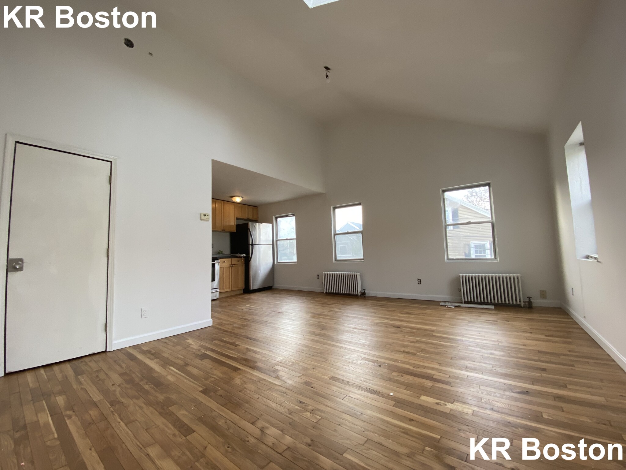 4 bed, 1 bath apartment for rent at 6 Shepard St Unit 11, Brighton — photo 2 of 39