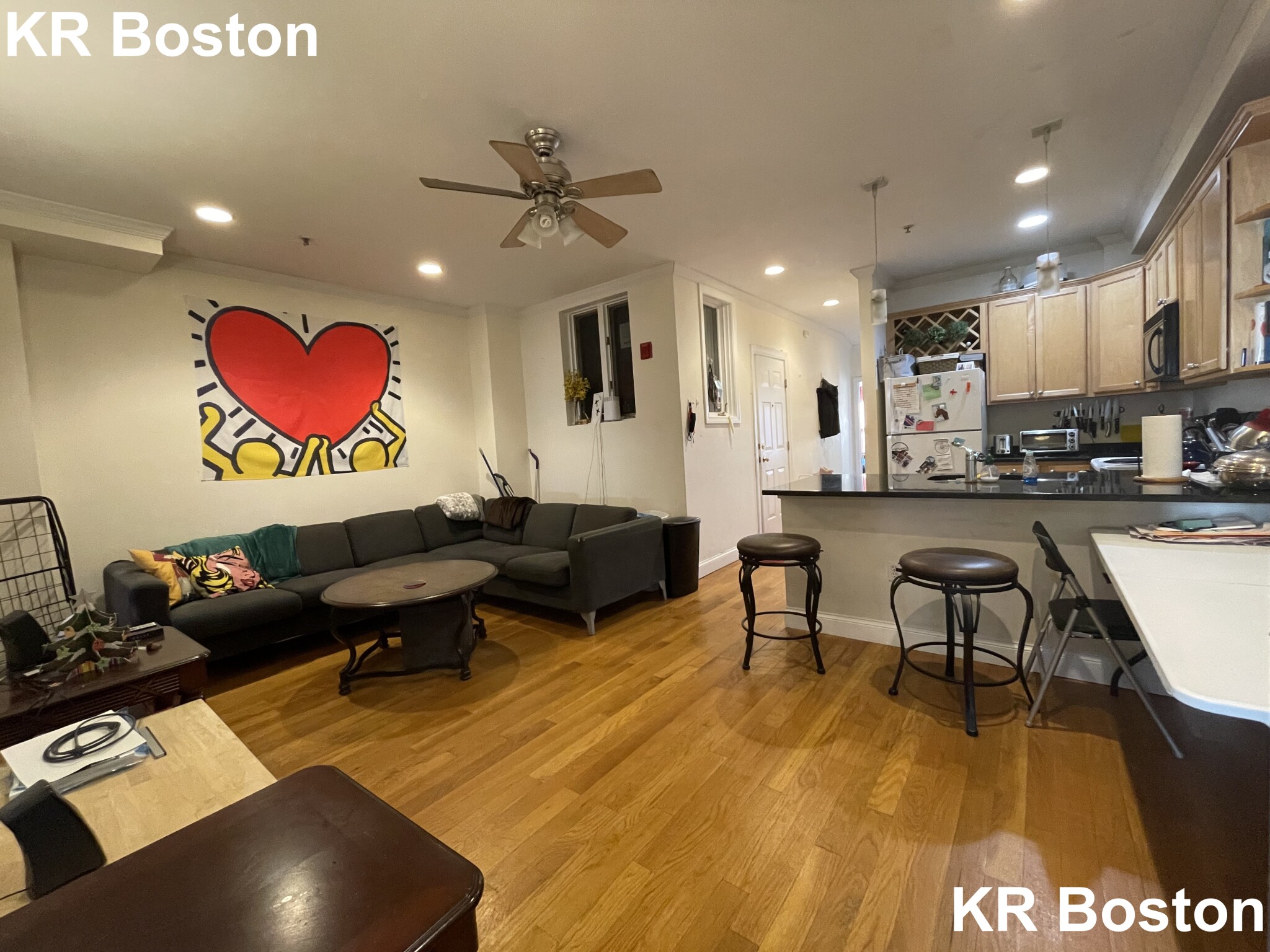 4 bed, 1 bath apartment for rent at 1023 Tremont St Unit 3, South End — photo 3 of 8