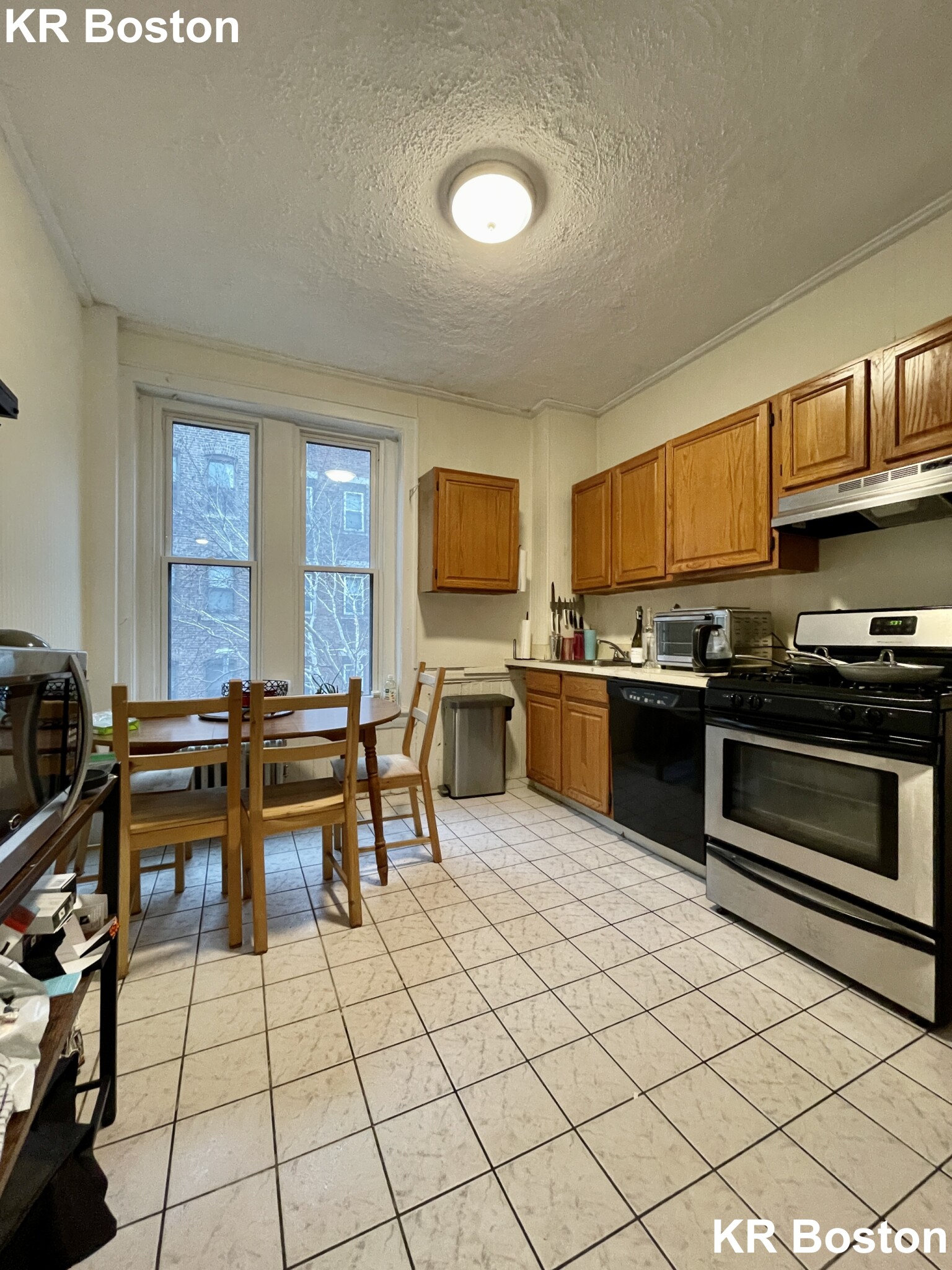 4 bed, 1 bath apartment for rent at 25 Symphony Rd Unit 2, Fenway — photo 6 of 10