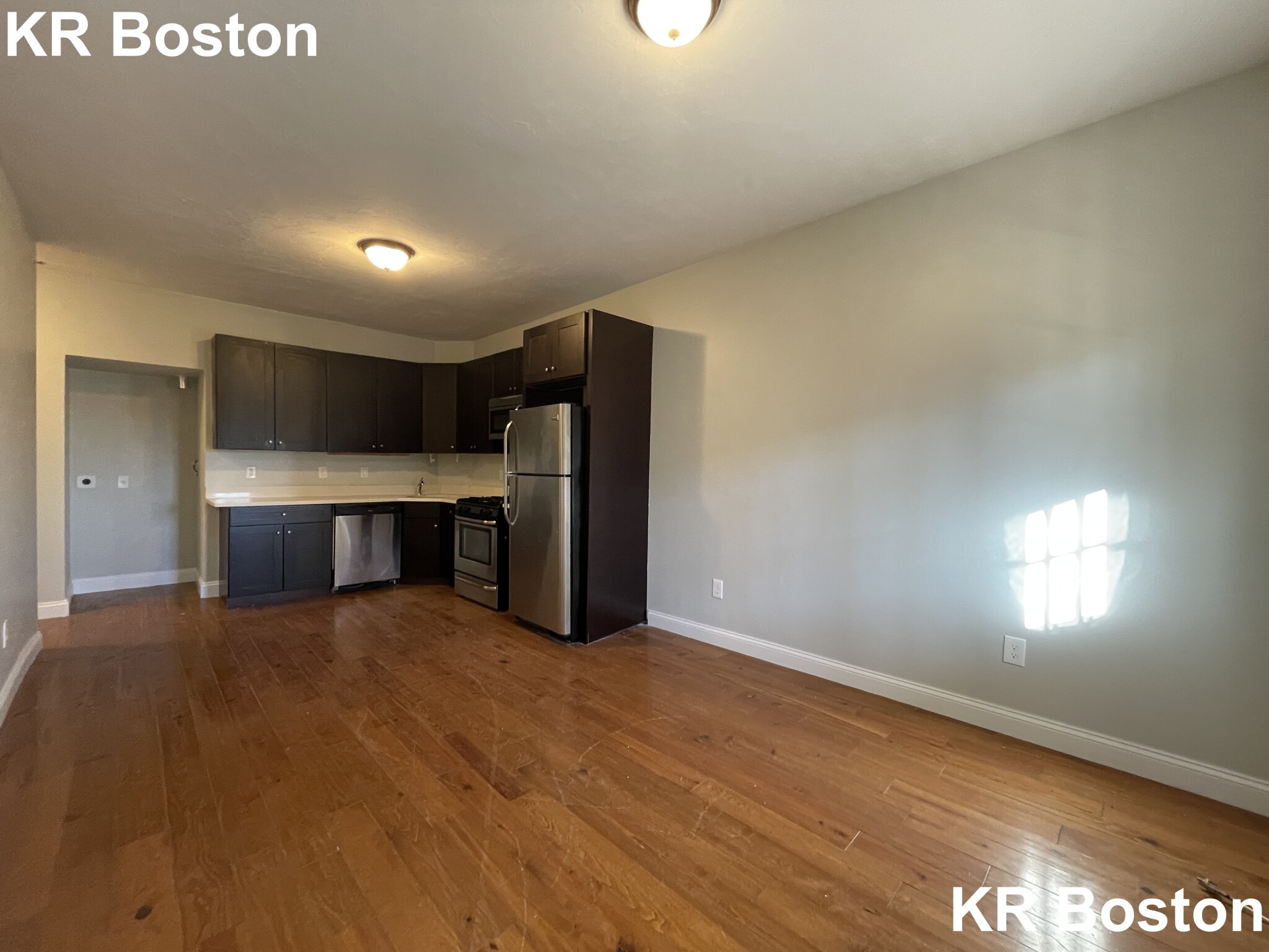 3 bed, 2 bath apartment for rent at 26-32 Arcadia Unit 2L, Dorchester — photo 4 of 40