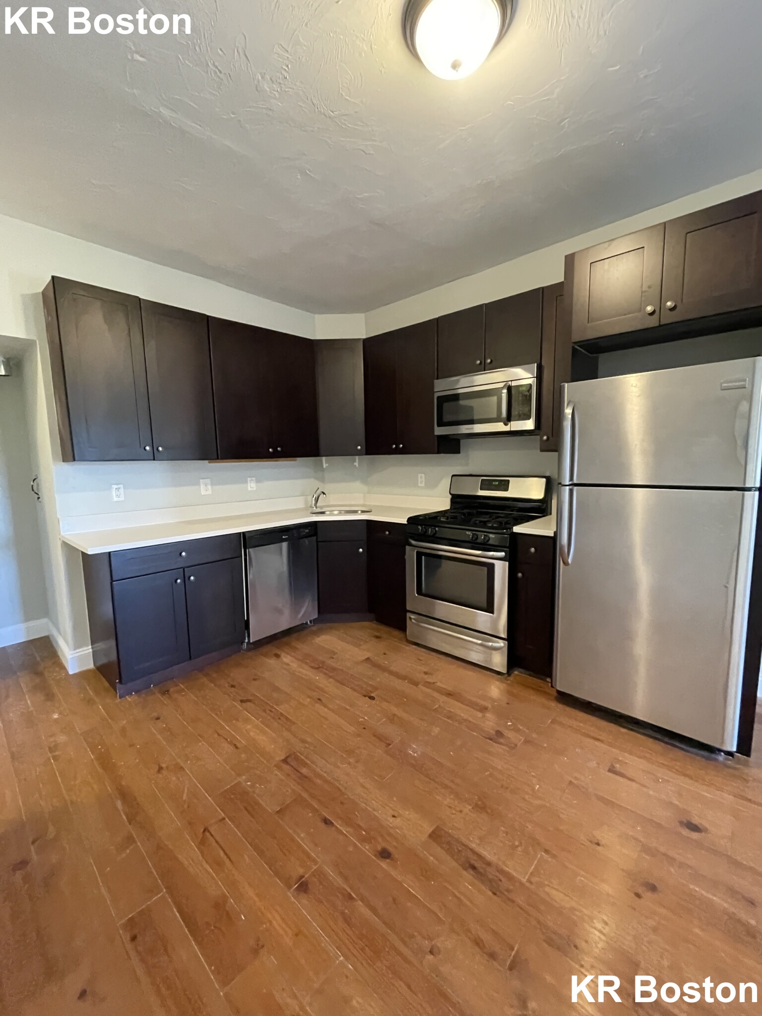 3 bed, 2 bath apartment for rent at 26-32 Arcadia Unit 2L, Dorchester — photo 5 of 40