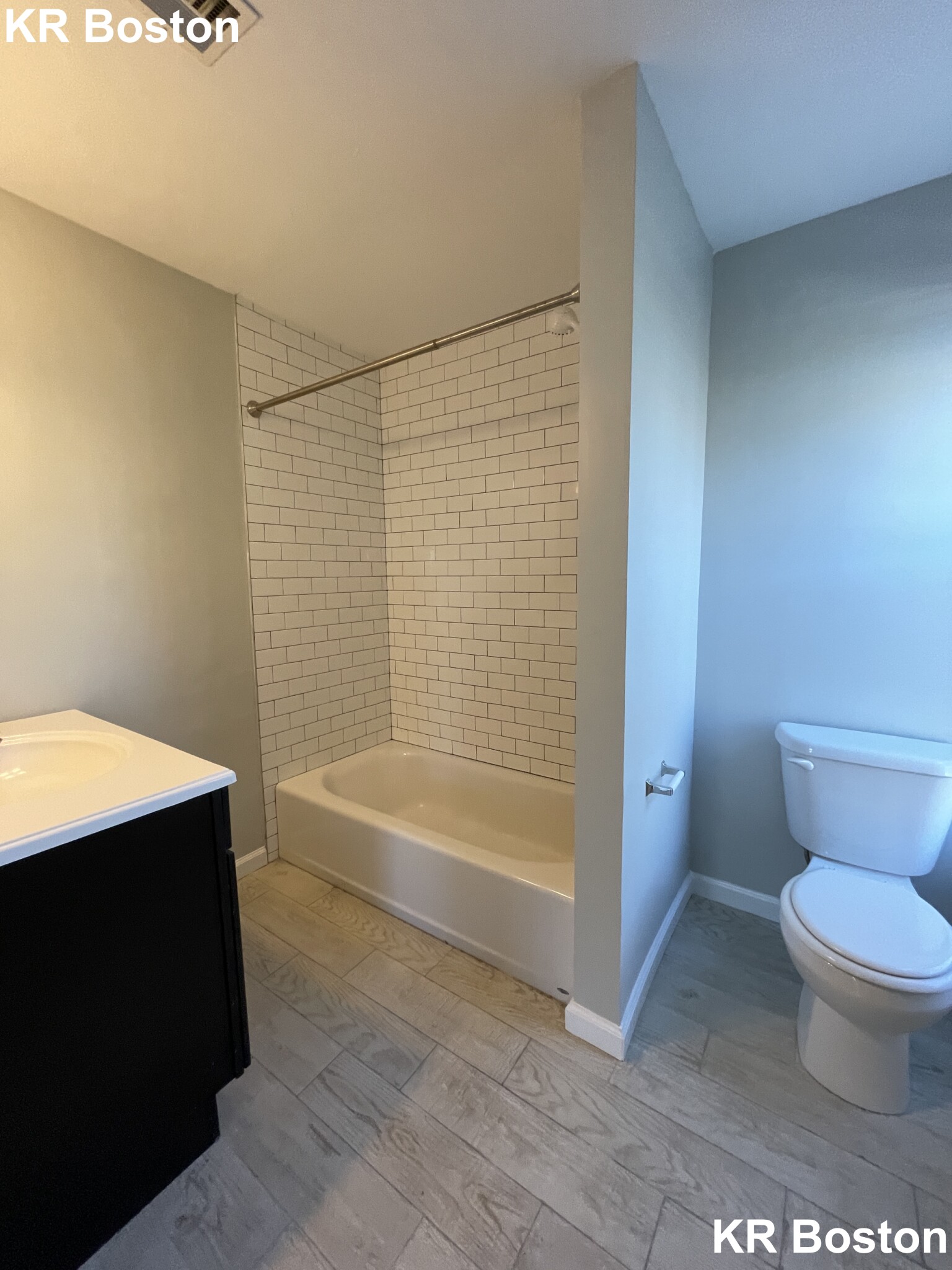 3 bed, 2 bath apartment for rent at 26-32 Arcadia Unit 2L, Dorchester — photo 16 of 40