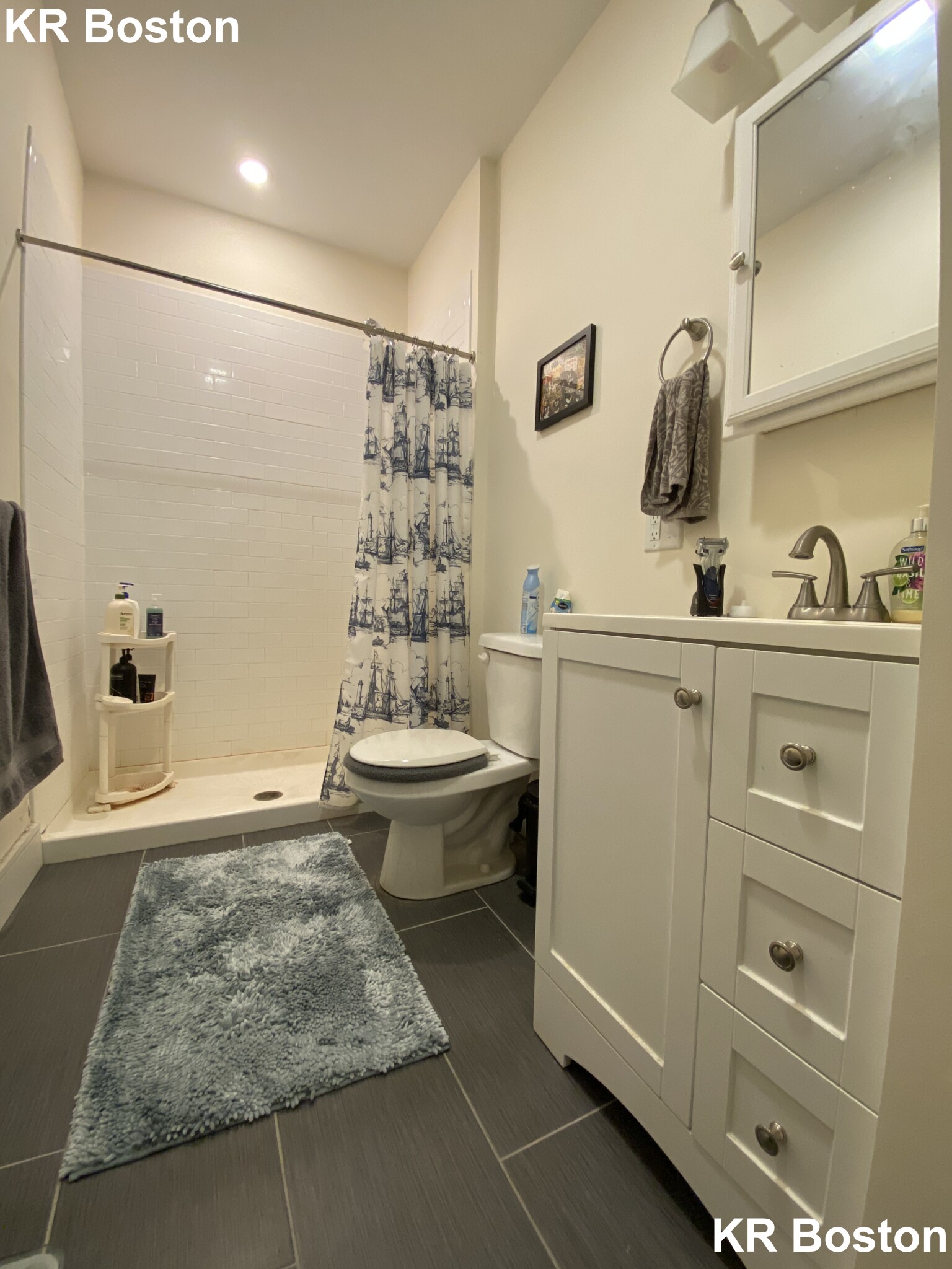 877 Beacon St, Fenway