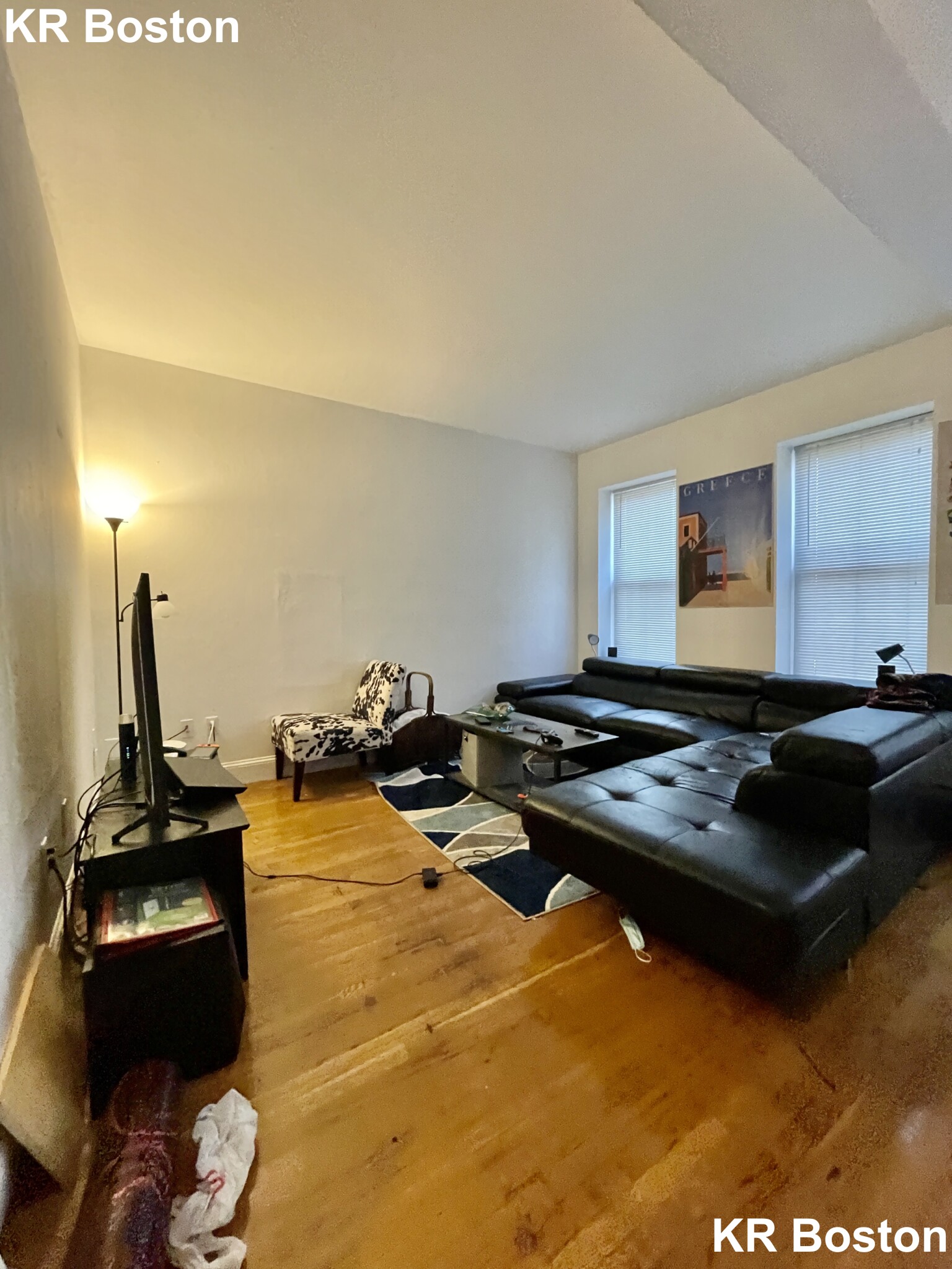 4 bed, 1 bath apartment for rent at 2118 Columbus Ave Unit 2, South End — photo 2 of 22