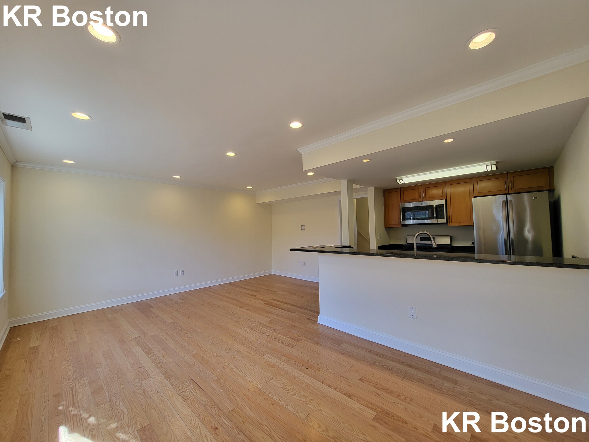 2 bed, 1.5 bath apartment for rent at 575 Vfw Pkwy Unit -, West Roxbury — photo 8 of 31