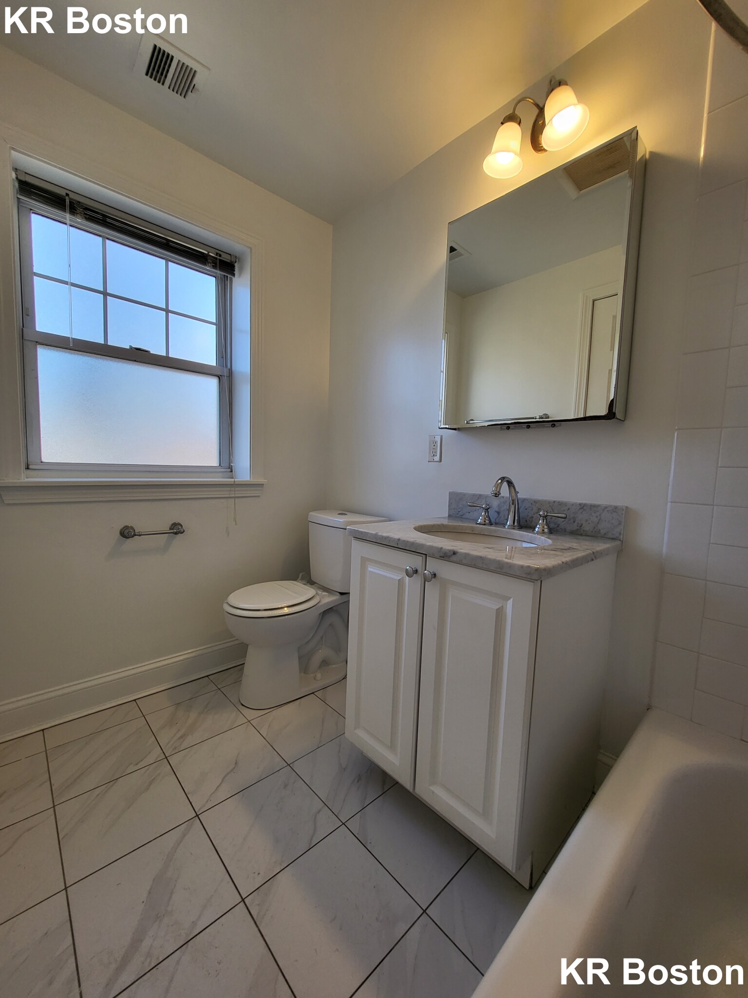 2 bed, 1.5 bath apartment for rent at 575 Vfw Pkwy Unit -, West Roxbury — photo 14 of 31
