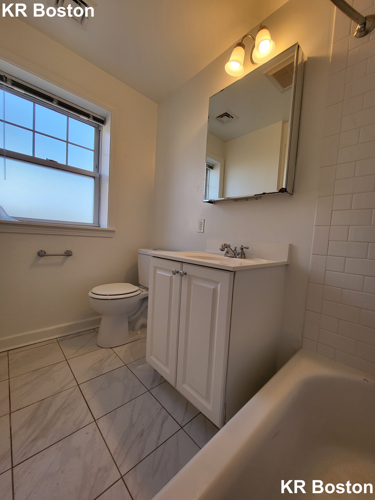 2 bed, 1.5 bath apartment for rent at 218 Sherman Rd Unit 1, West Roxbury — photo 14 of 23
