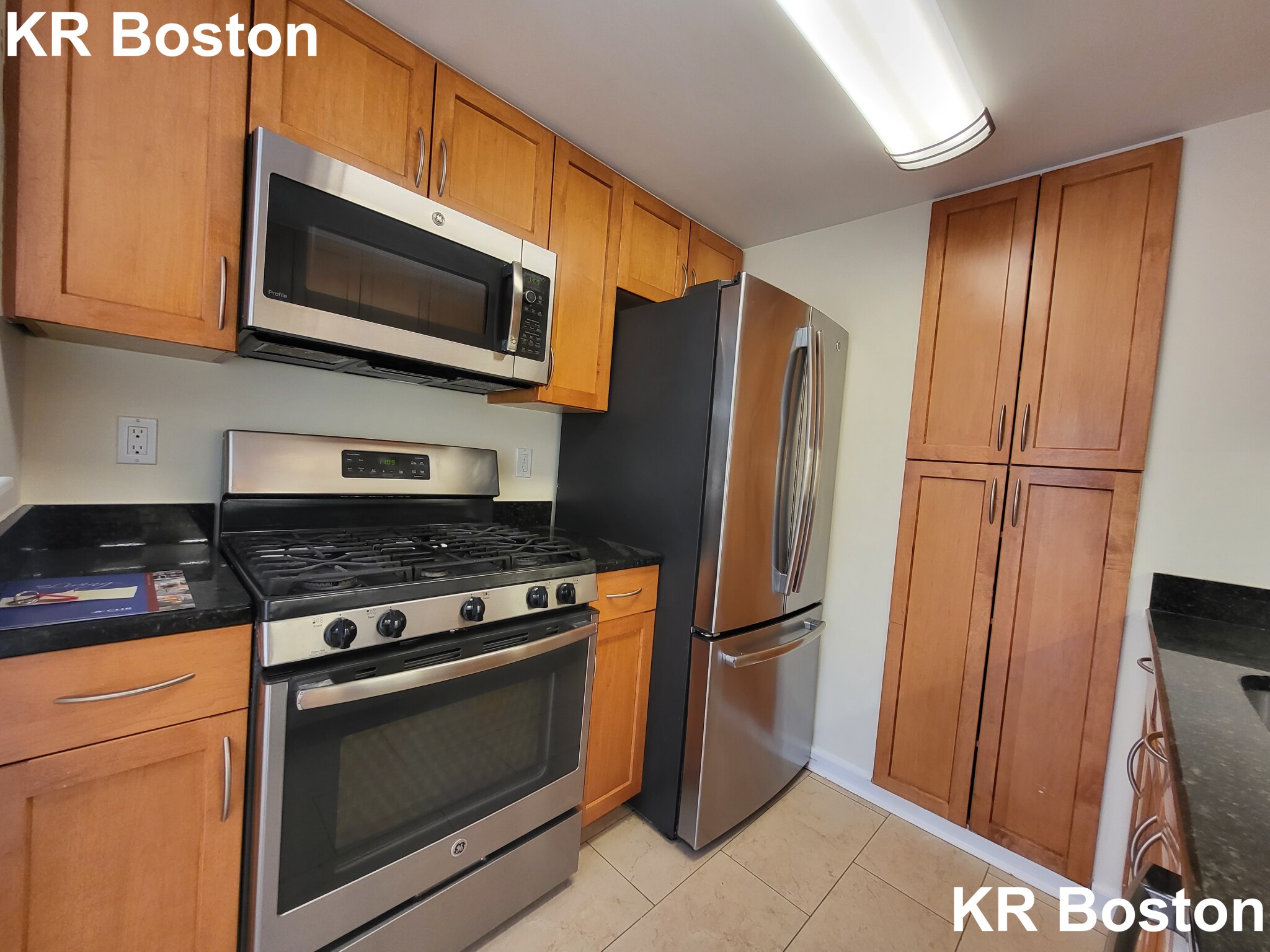 2 bed, 1.5 bath apartment for rent at 218 Sherman Rd Unit 1, West Roxbury — photo 2 of 23