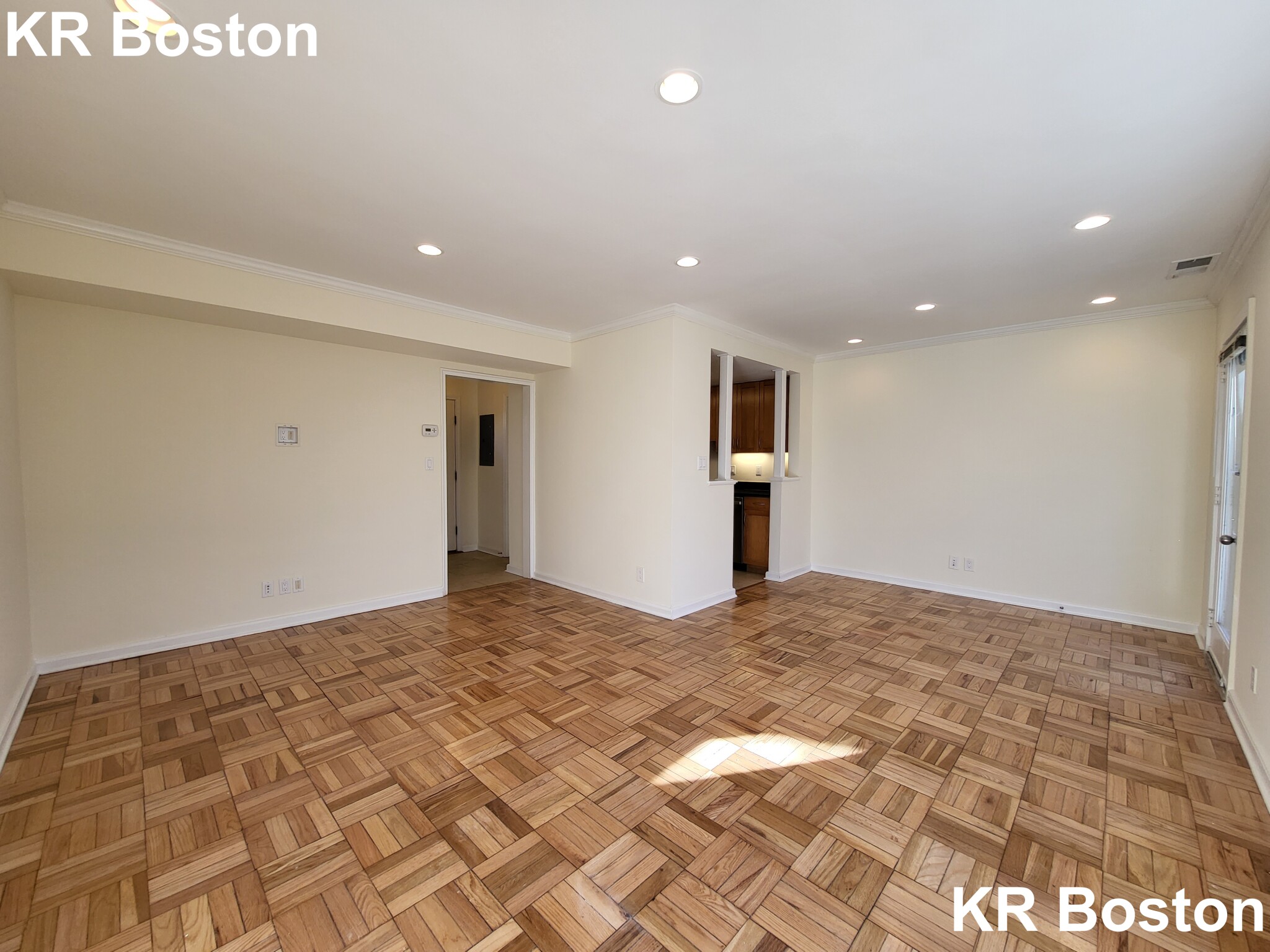 2 bed, 1.5 bath apartment for rent at 218 Sherman Rd Unit 1, West Roxbury — photo 4 of 23