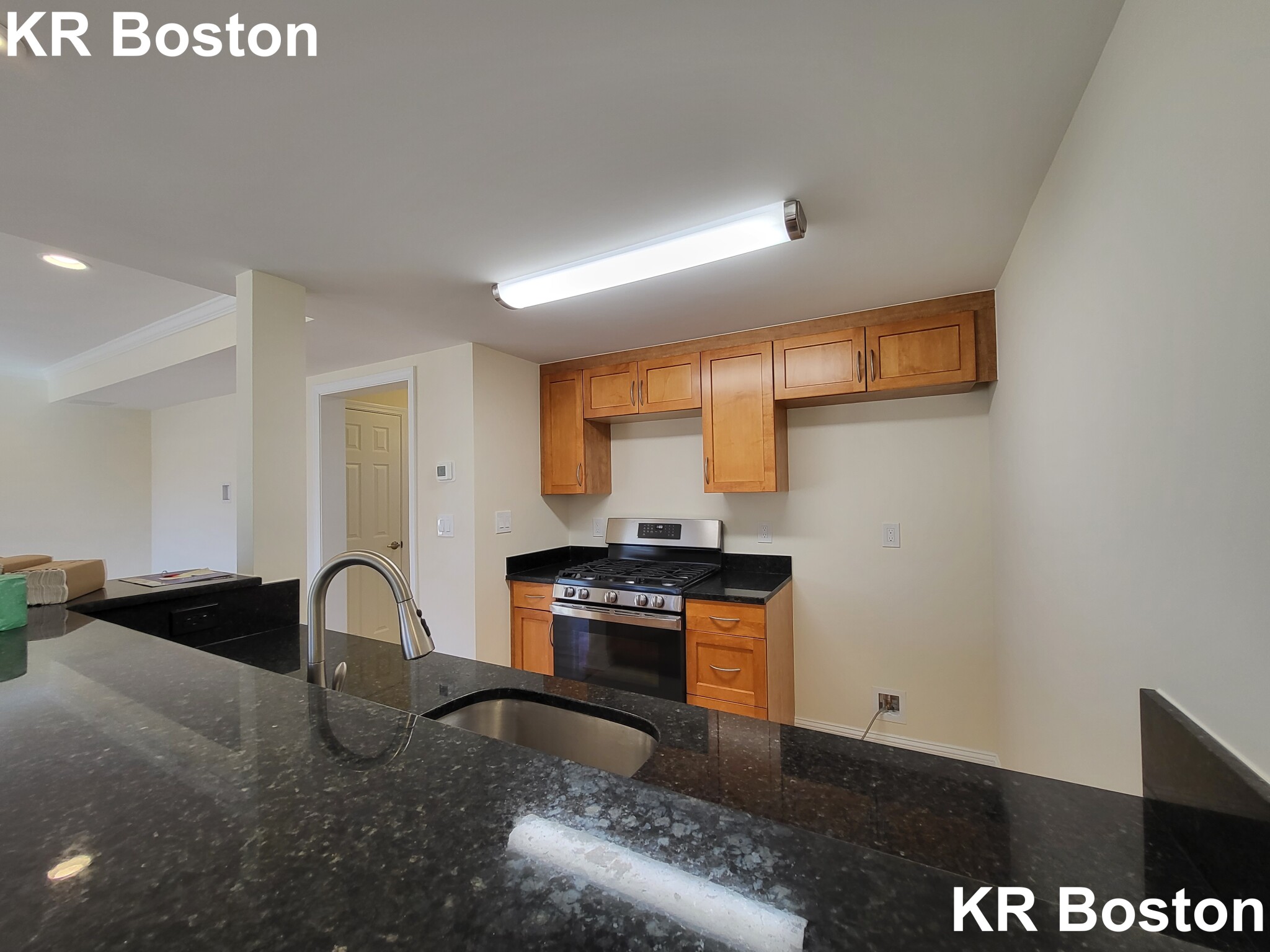 2 bed, 2.5 bath apartment for rent at 130 Sherman Rd Unit -, West Roxbury — photo 6 of 32