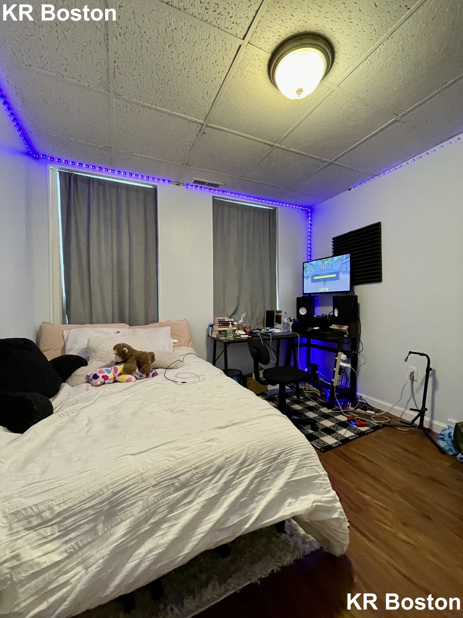 3 bed, 2 bath apartment for rent at 1890 Beacon Unit 1, Reservoir — photo 14 of 23