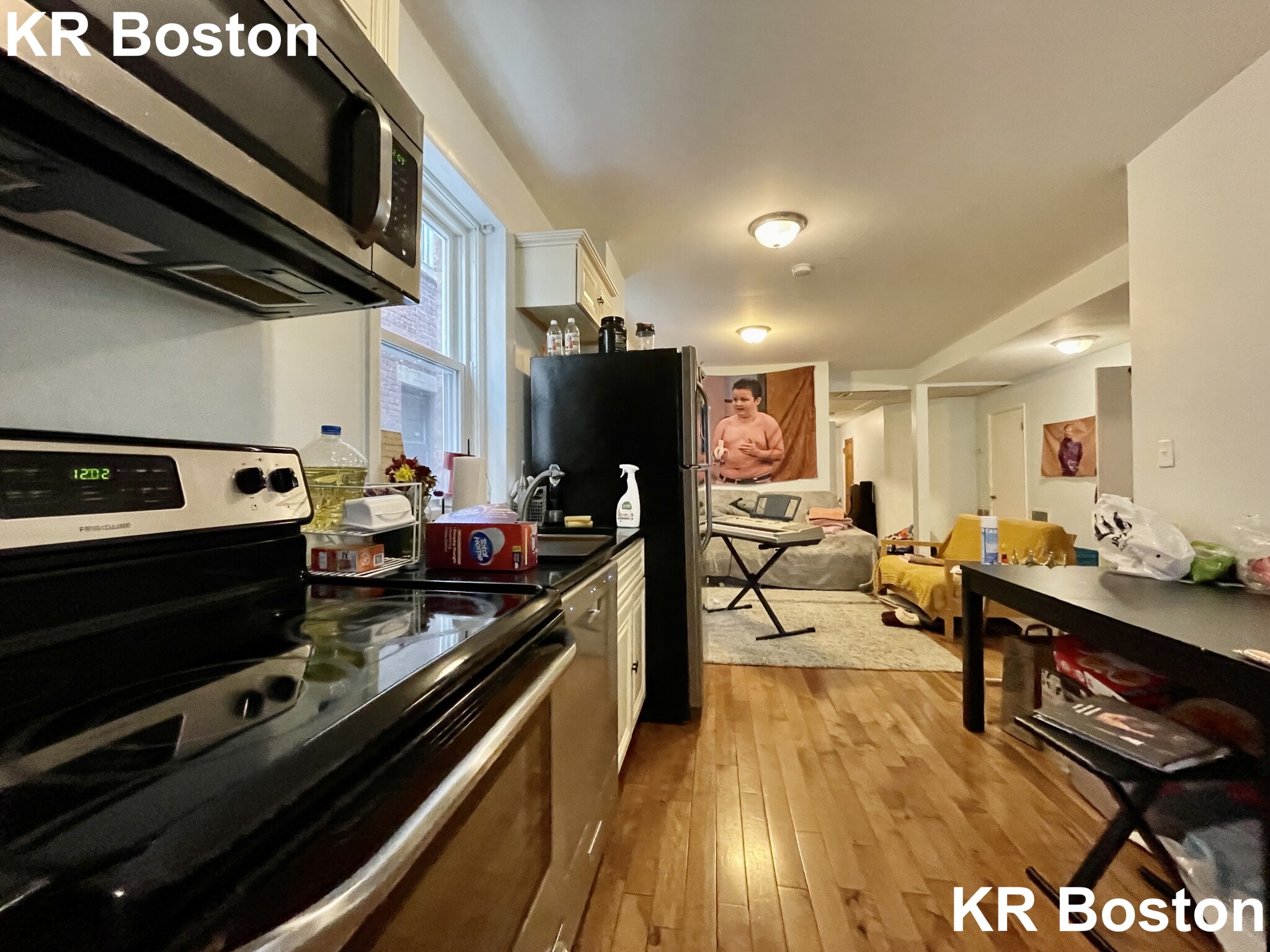 3 bed, 2 bath apartment for rent at 1890 Beacon Unit 1, Reservoir — photo 13 of 23