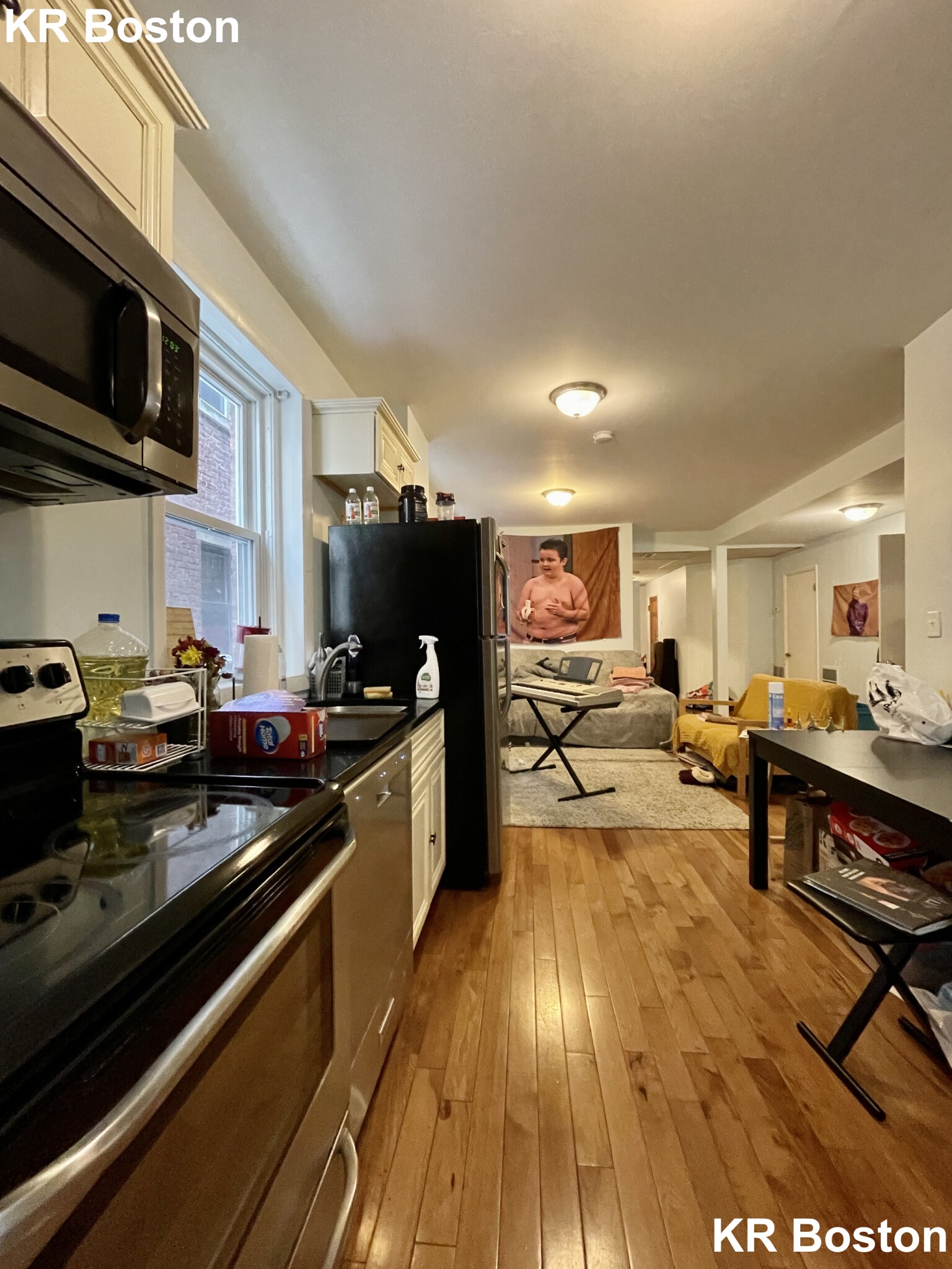3 bed, 2 bath apartment for rent at 1890 Beacon Unit 1, Reservoir