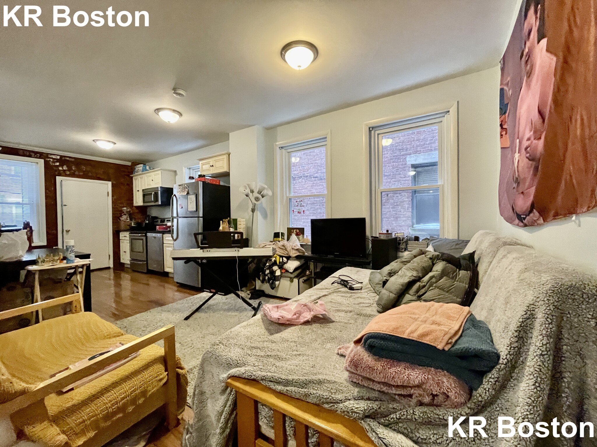 3 bed, 2 bath apartment for rent at 1890 Beacon Unit 1, Reservoir — photo 16 of 23