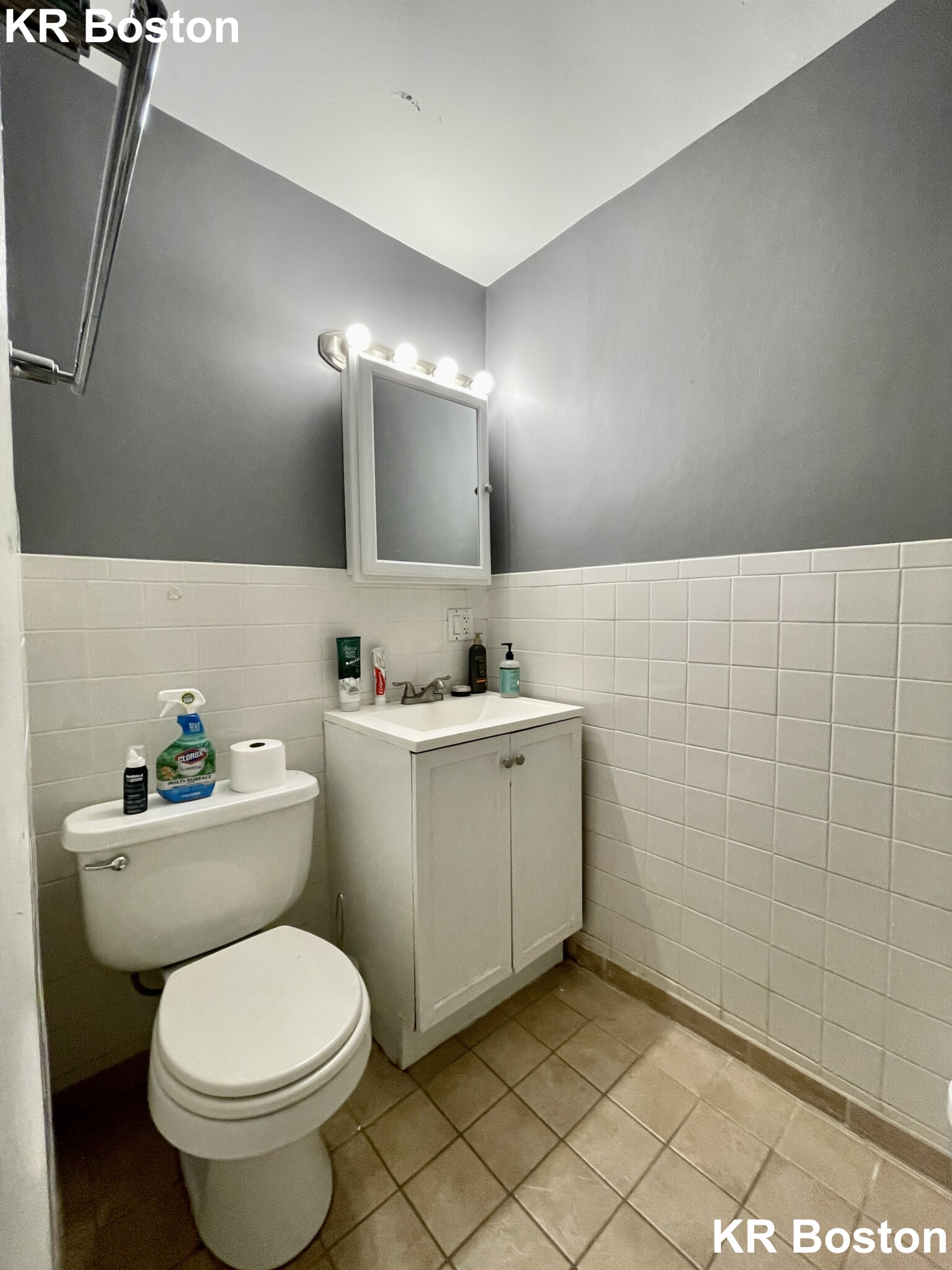 3 bed, 2 bath apartment for rent at 1890 Beacon Unit 1, Reservoir — photo 7 of 23
