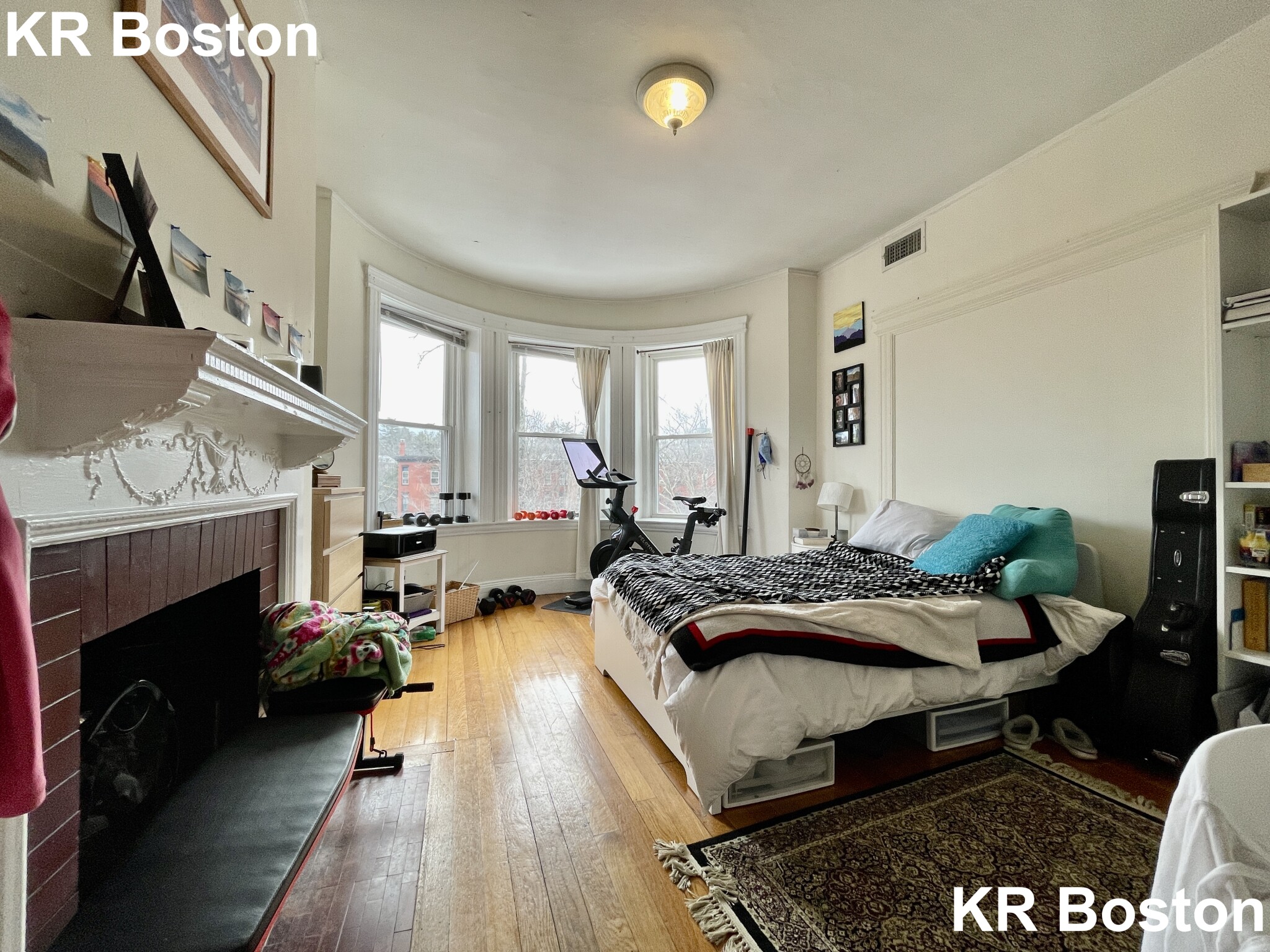 4 bed, 2 bath apartment for rent at 1890 Beacon Unit 3, Reservoir — photo 3 of 26