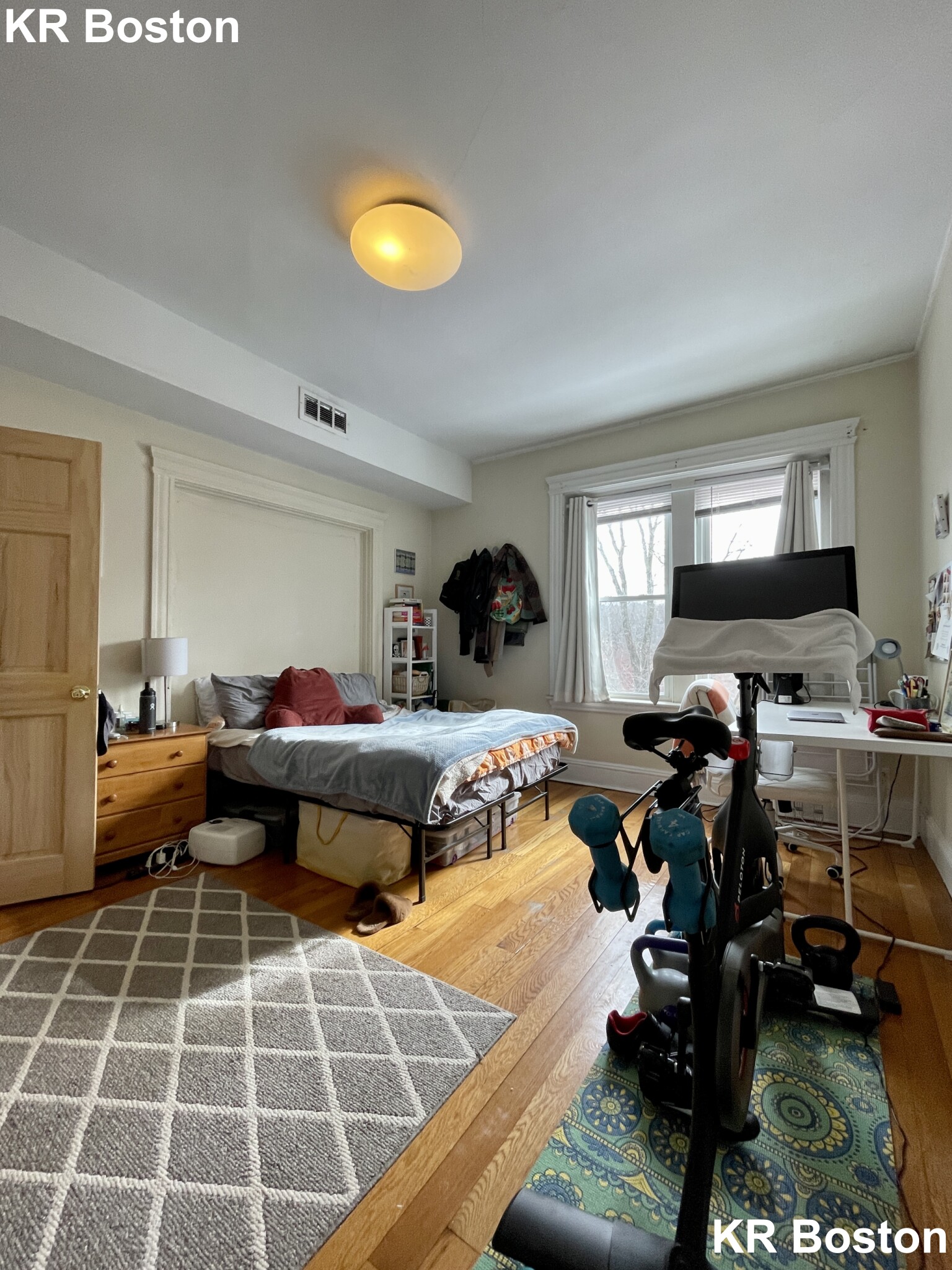 4 bed, 2 bath apartment for rent at 1890 Beacon Unit 3, Reservoir — photo 18 of 26