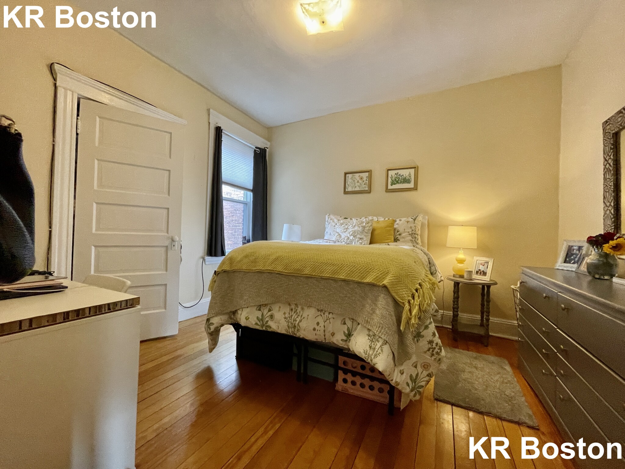 4 bed, 2 bath apartment for rent at 1890 Beacon Unit 3, Reservoir — photo 6 of 26