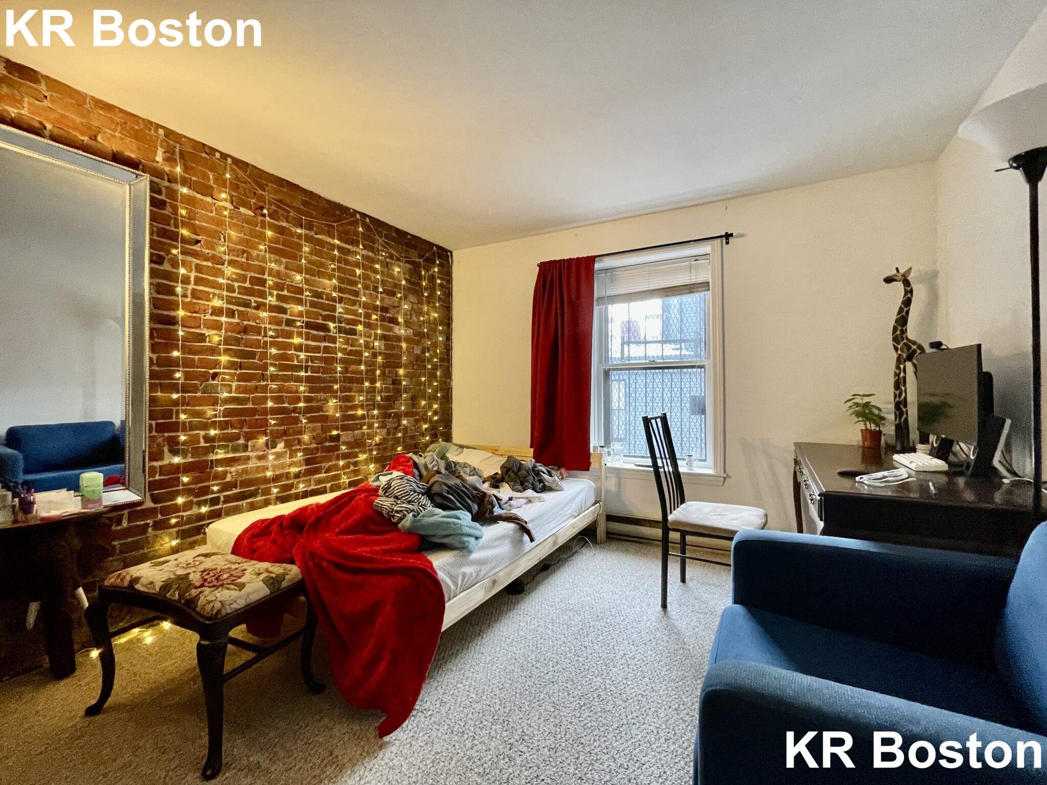 3 bed, 1 bath apartment for rent at 16 Washington St Unit 3, Hyde Park — photo 3 of 12