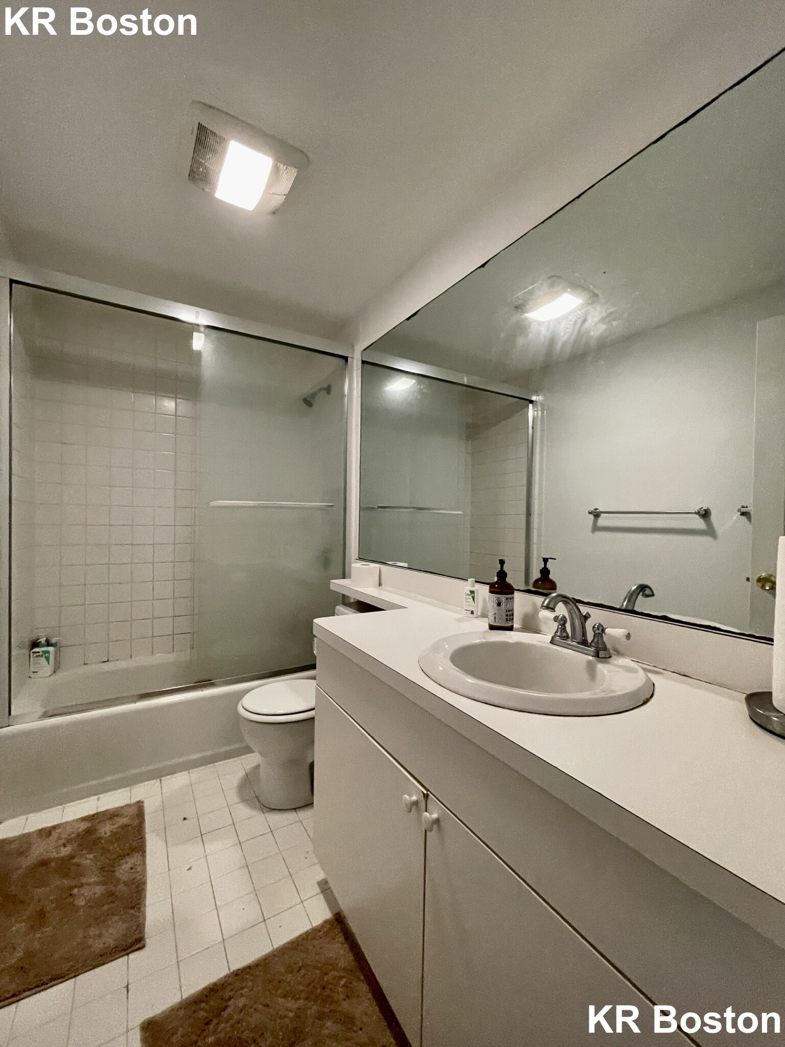 3 bed, 1 bath apartment for rent at 16 Washington St Unit 3, Hyde Park — photo 6 of 12