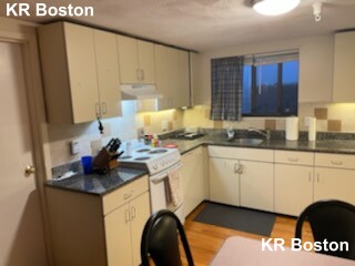3 bed, 2 bath apartment for rent at 1110 Commonwealth Ave Unit 714, Allston — photo 24 of 53
