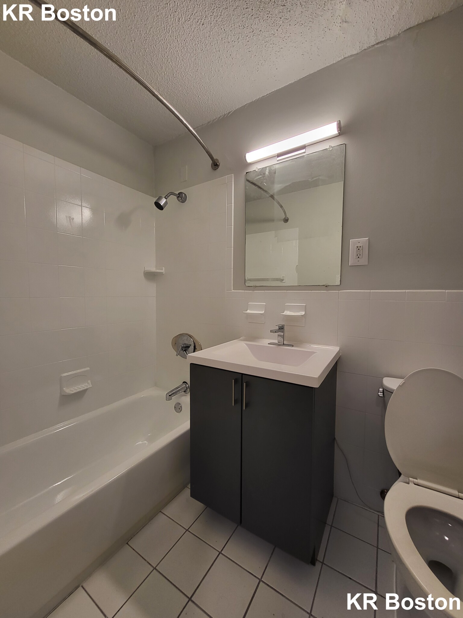 1 bed, 1 bath apartment for rent at 75 Saint Alphonsus St, Boston — photo 4 of 9