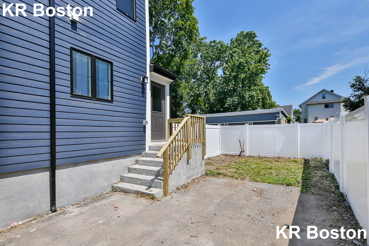 120 Jerome St, Medford