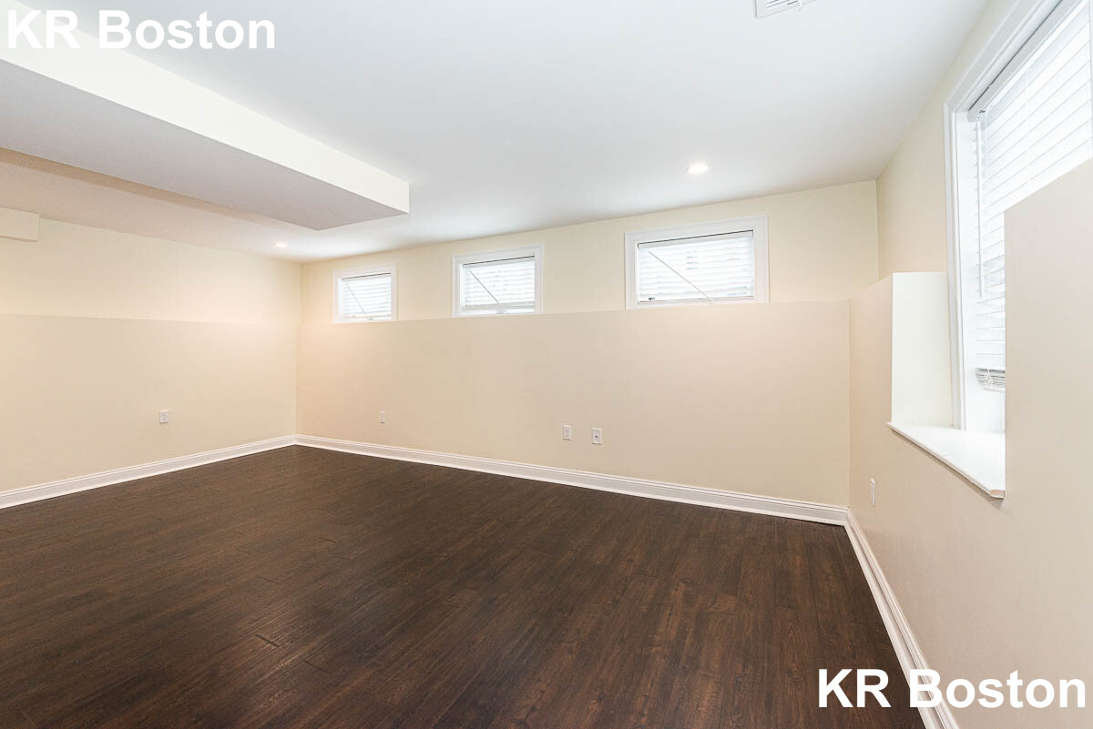 10 Marion St, Medford