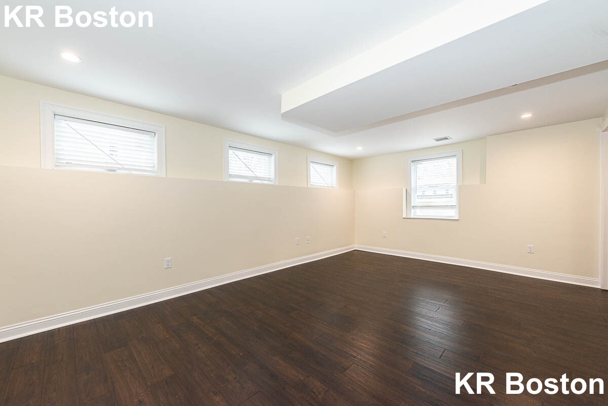 10 Marion St, Medford