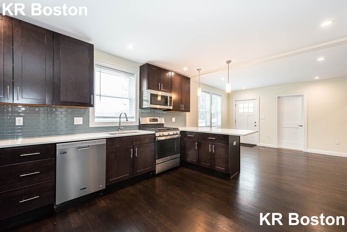 10 Marion St, Medford