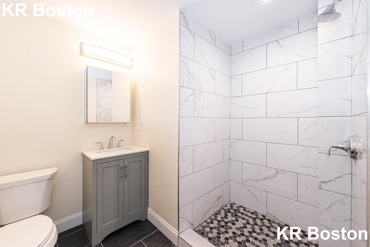 10 Marion St, Medford