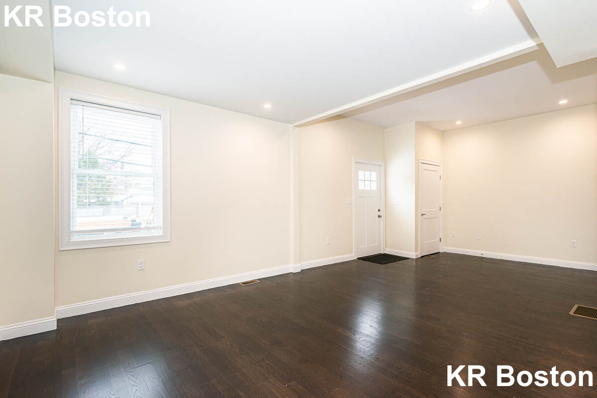 10 Marion St, Medford