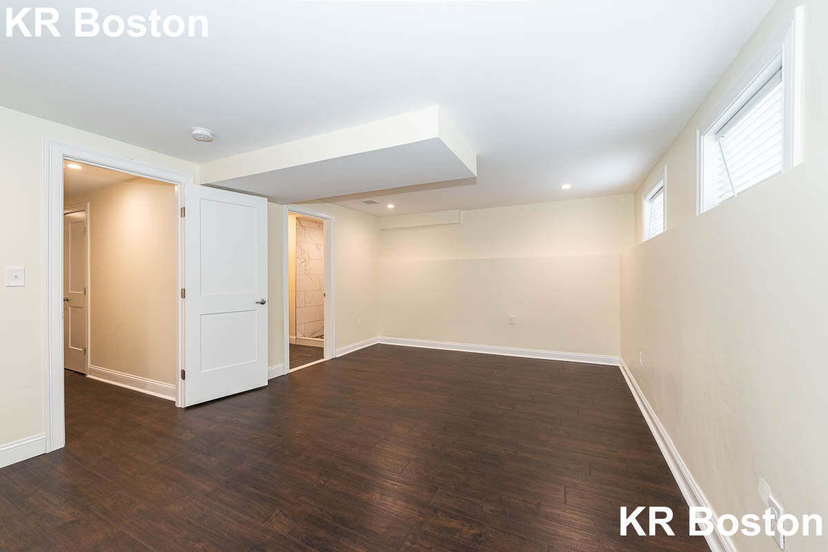 10 Marion St, Medford