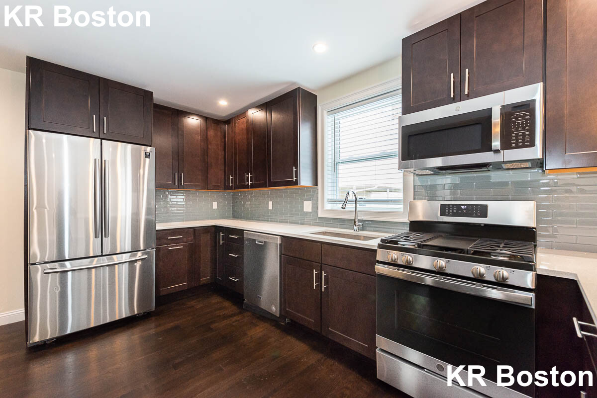 10 Marion St, Medford