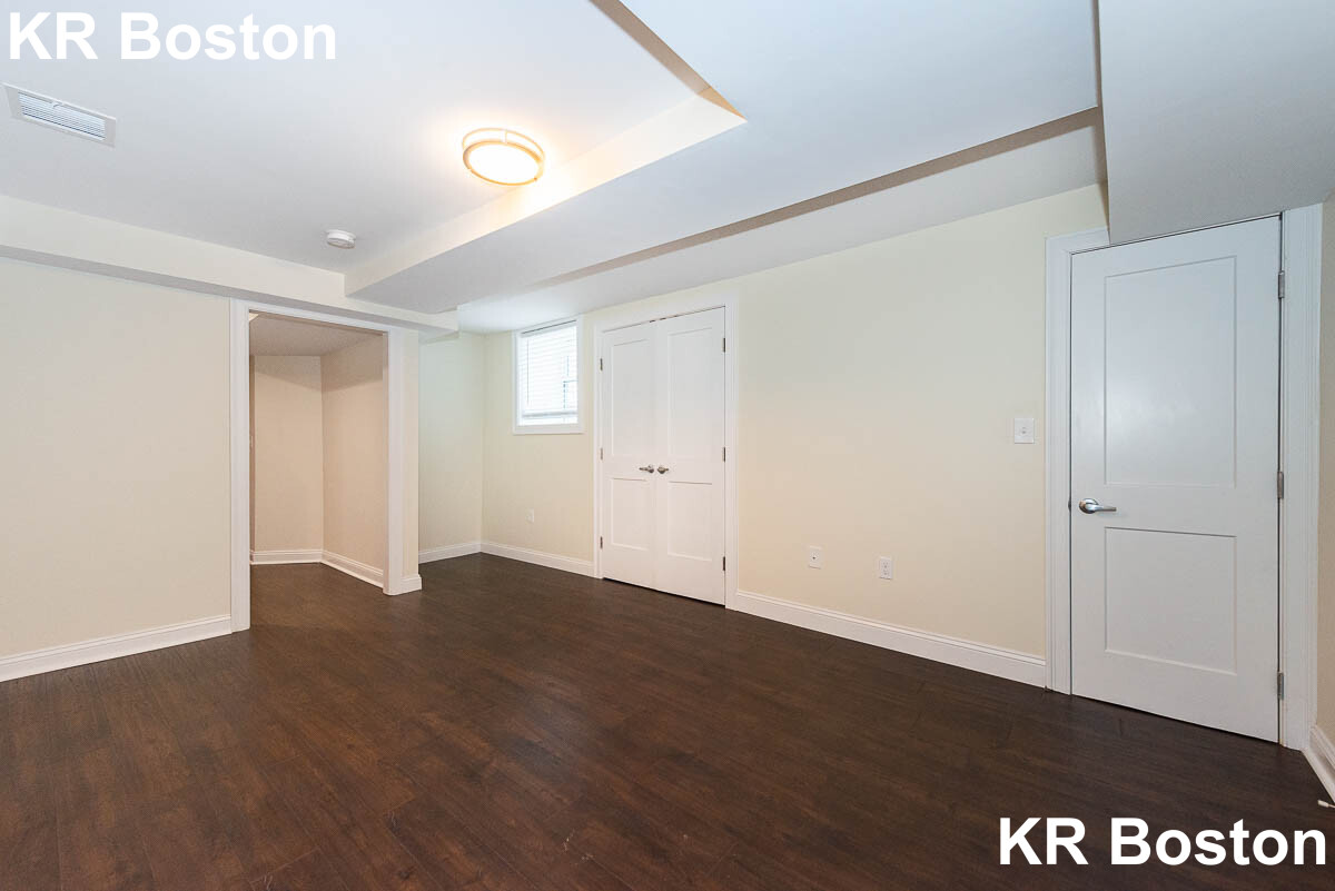 10 Marion St, Medford