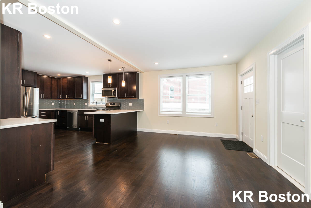 10 Marion St, Medford