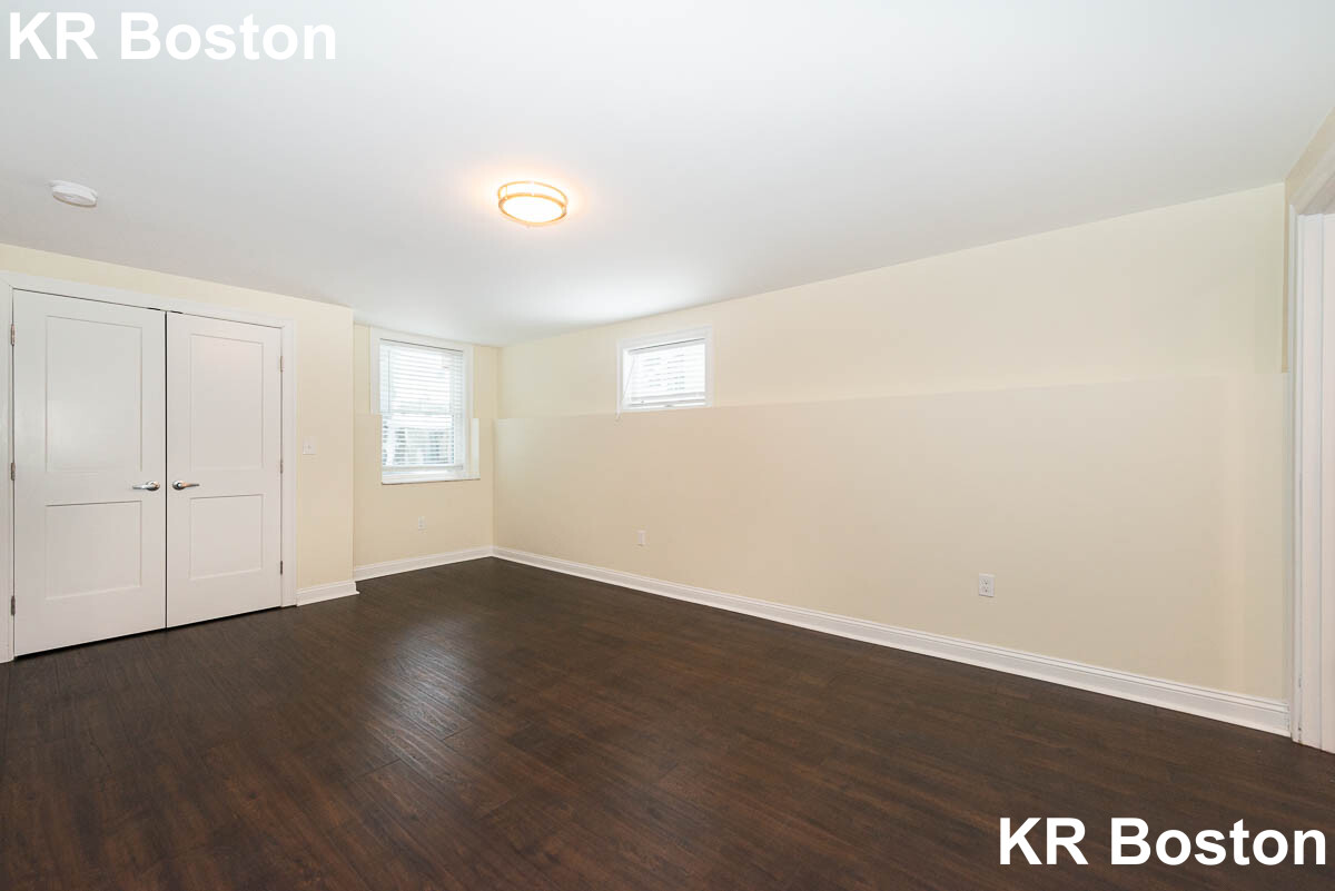 10 Marion St, Medford