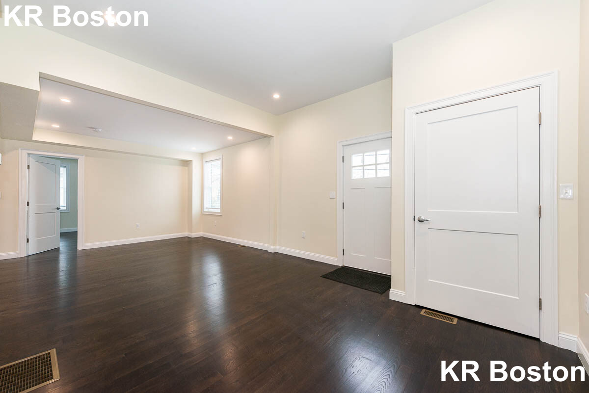 10 Marion St, Medford